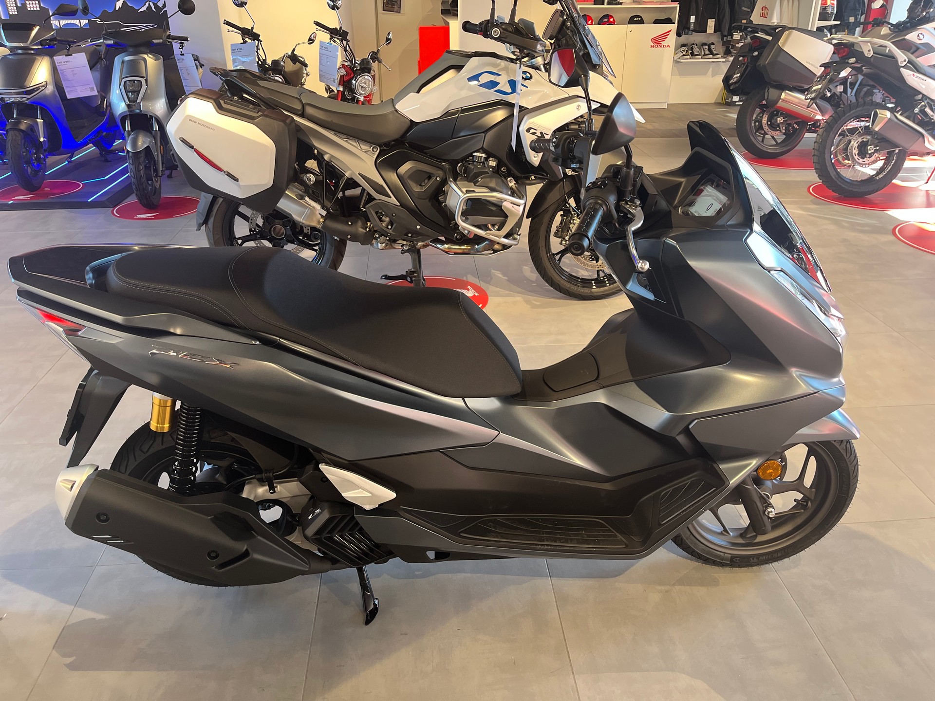 HONDA PCX 125 DX TFT. connectivity-image-5