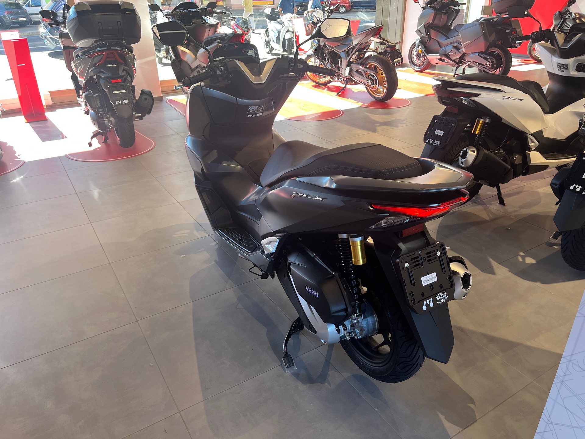 HONDA PCX 125 DX TFT. connectivity-image-3