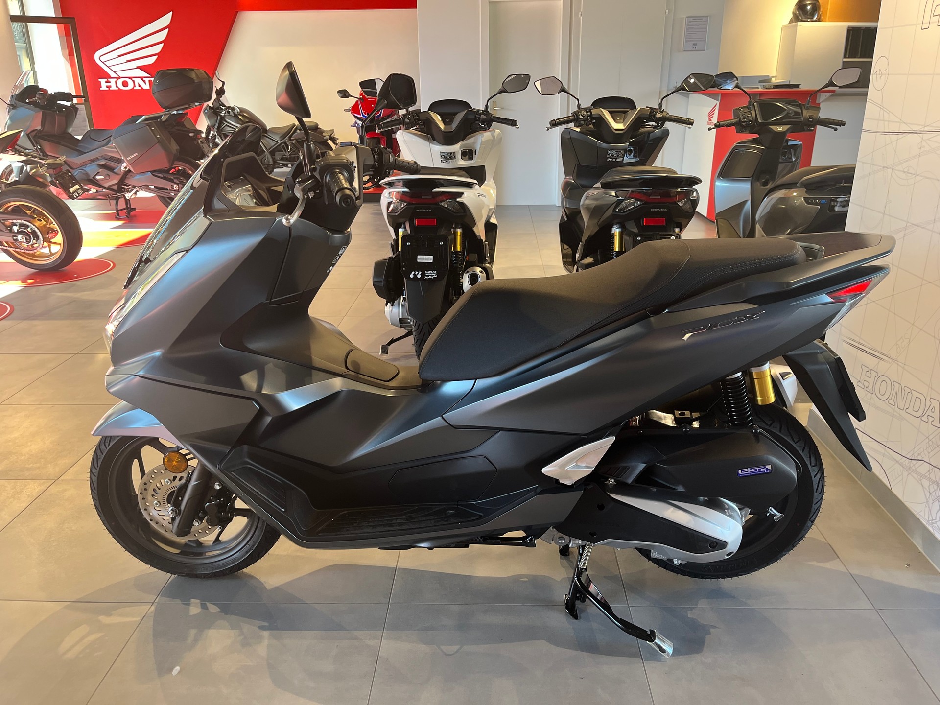 HONDA PCX 125 DX TFT. connectivity-image-2