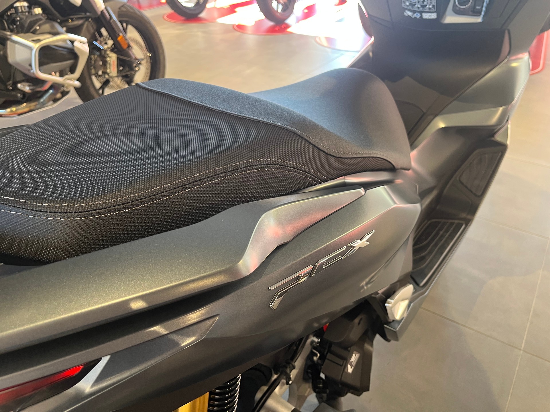 HONDA PCX 125 DX TFT. connectivity-image-10