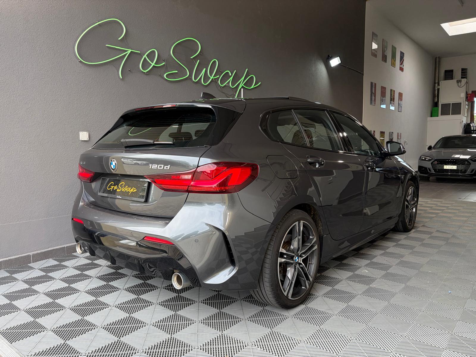 BMW 120d xDrive Steptronic M Sport - Toit ouvrant-image-4