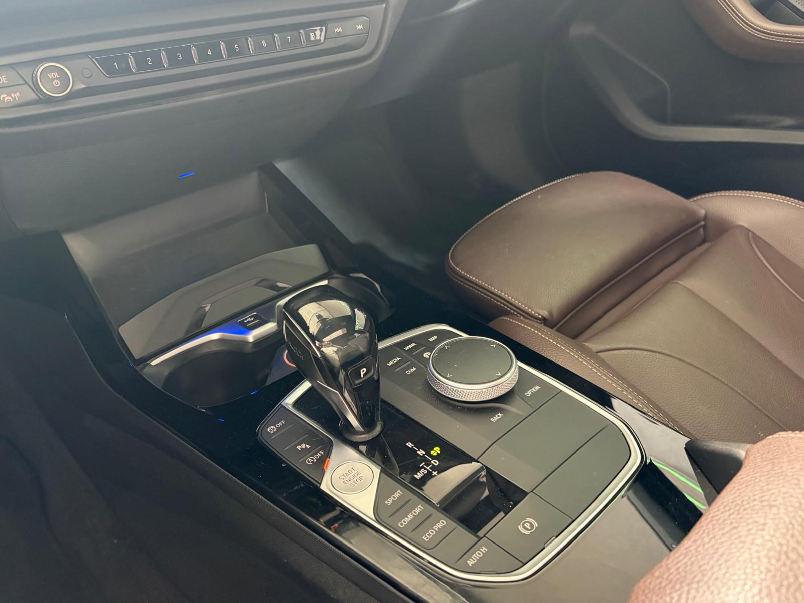 BMW 120d xDrive Steptronic M Sport - Toit ouvrant-image-25