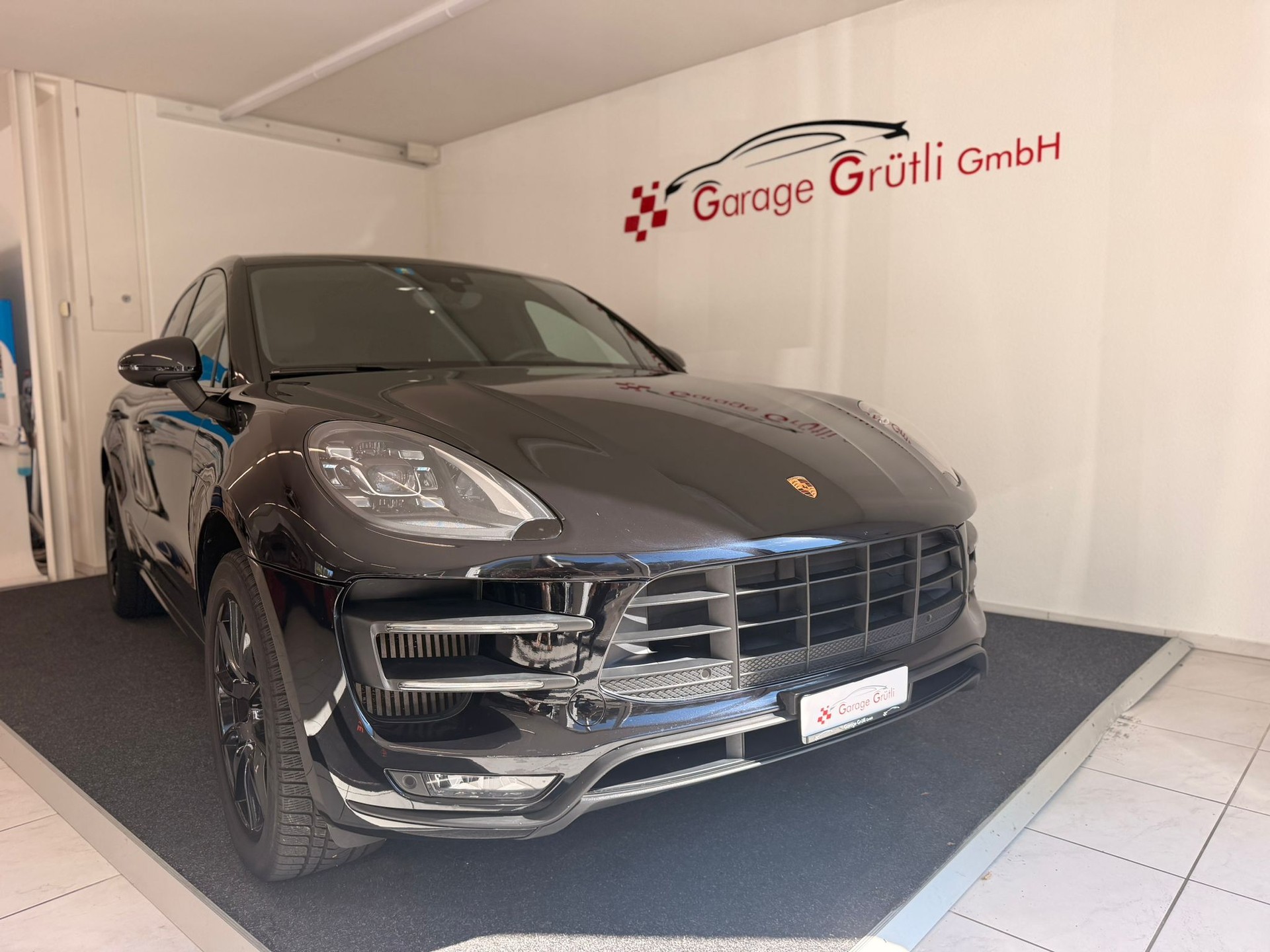 PORSCHE Macan 3.6 V6 Turbo