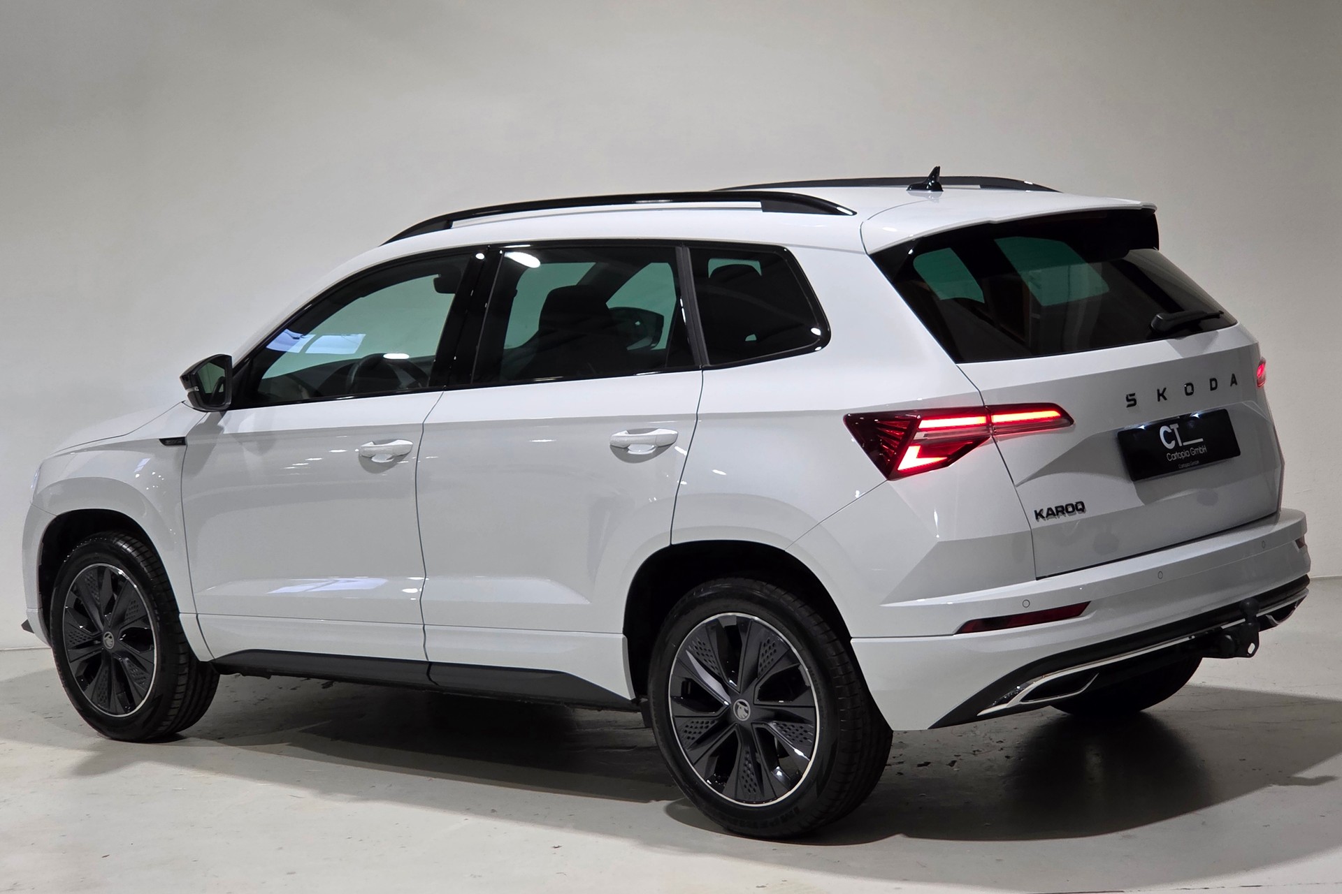 SKODA Karoq 1.5 TSI SportLine DSG-showroom-element-2