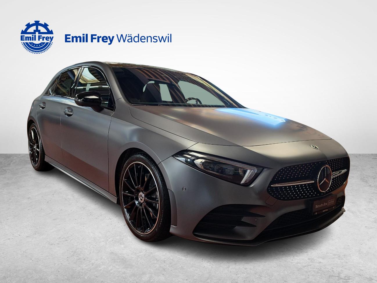 MERCEDES-BENZ A 220 4MATIC AMG Line-image-5