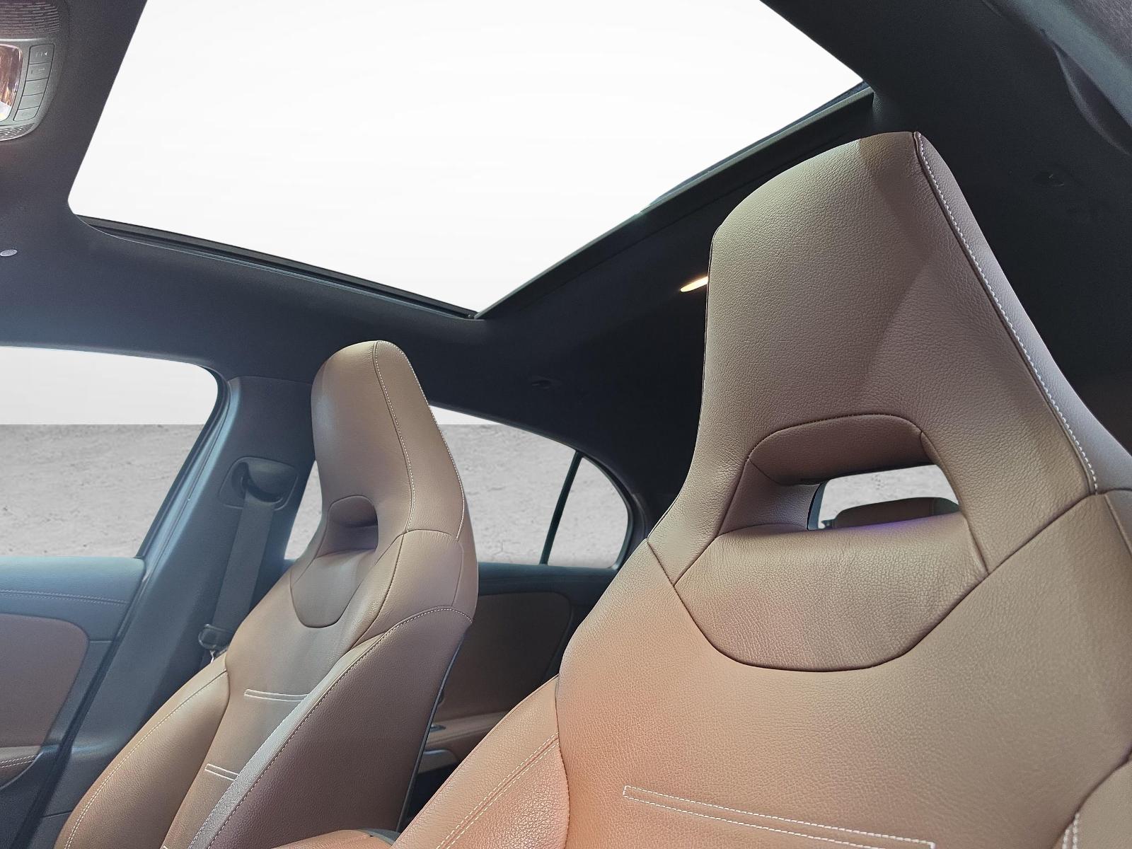 MERCEDES-BENZ A 220 4MATIC AMG Line-image-13