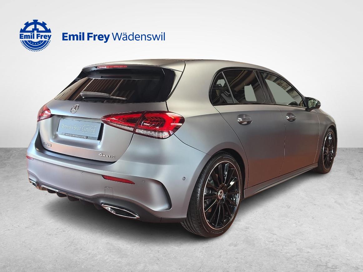 MERCEDES-BENZ A 220 4MATIC AMG Line-image-4