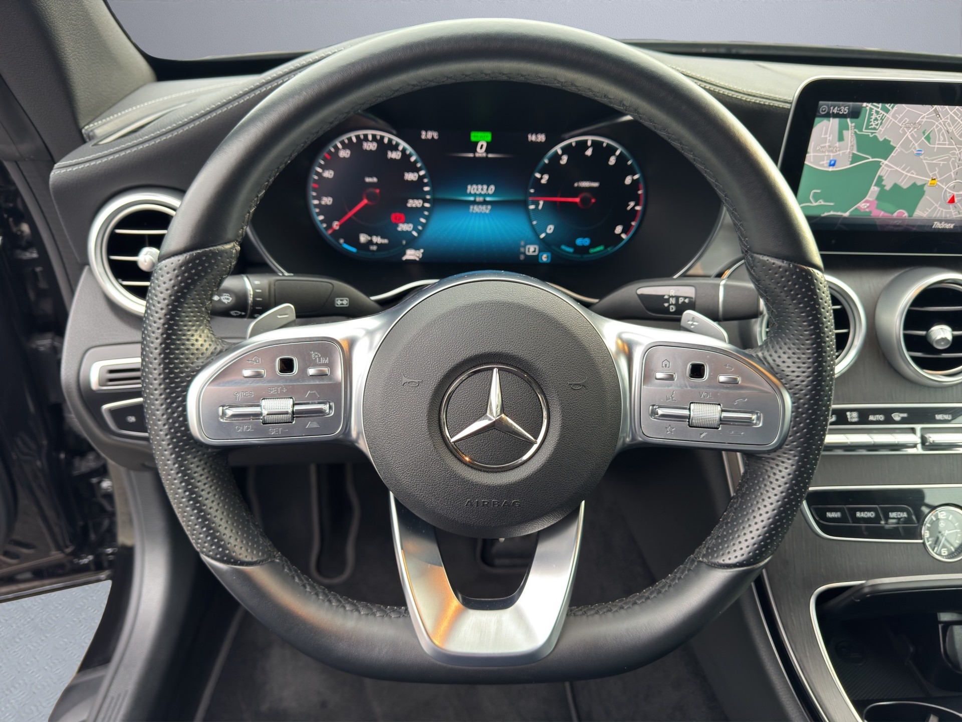 MERCEDES-BENZ C 200 AMG Line Cabriolet 4Matic 9G-Tronic-image-11