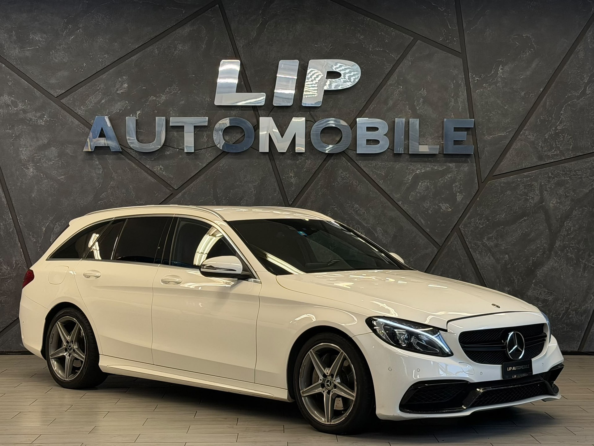 MERCEDES-BENZ C 300 AMG Line 9G-Tronic-showroom-element-2