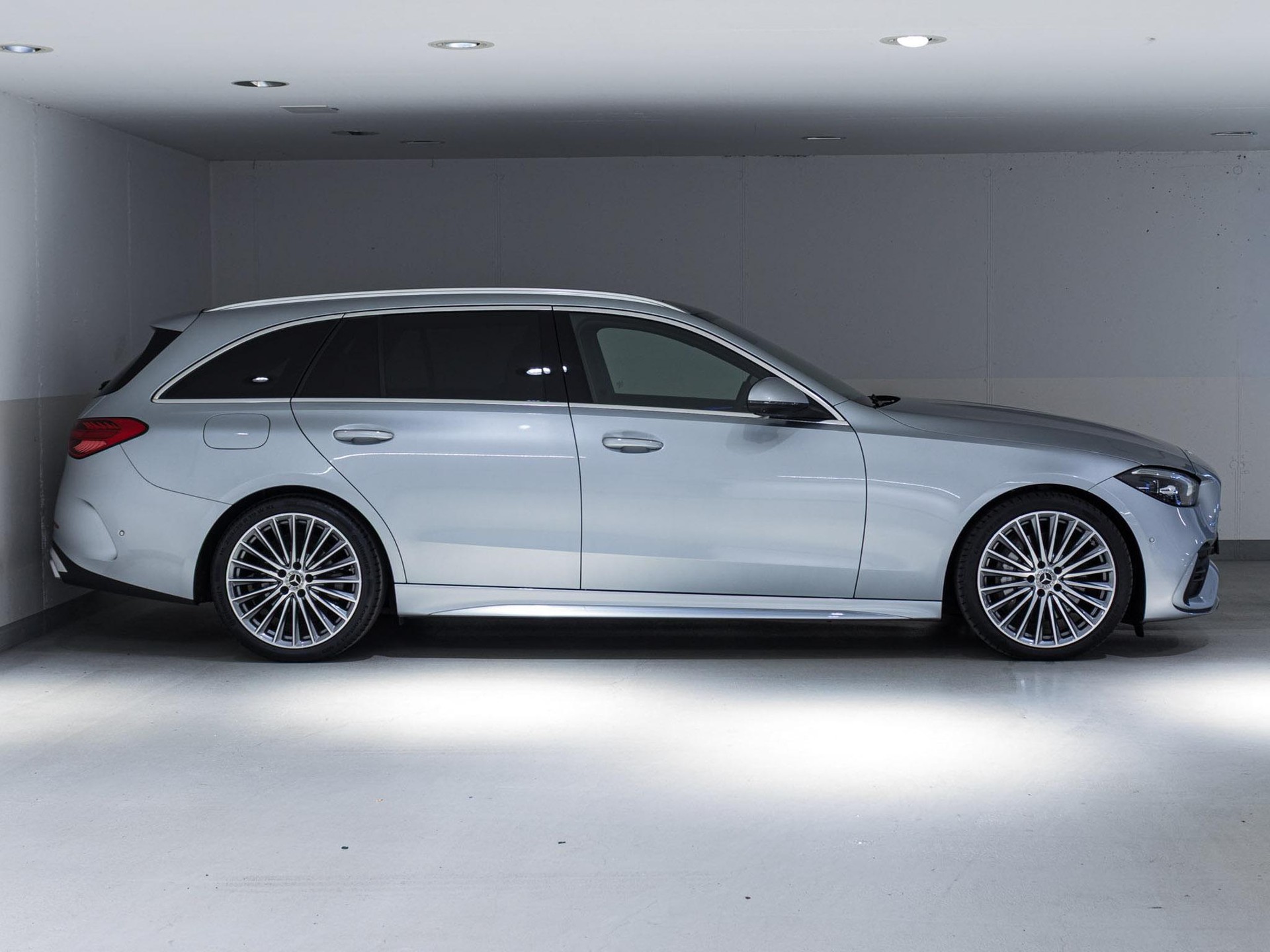 MERCEDES-BENZ C 220 d T-Modell-image-1