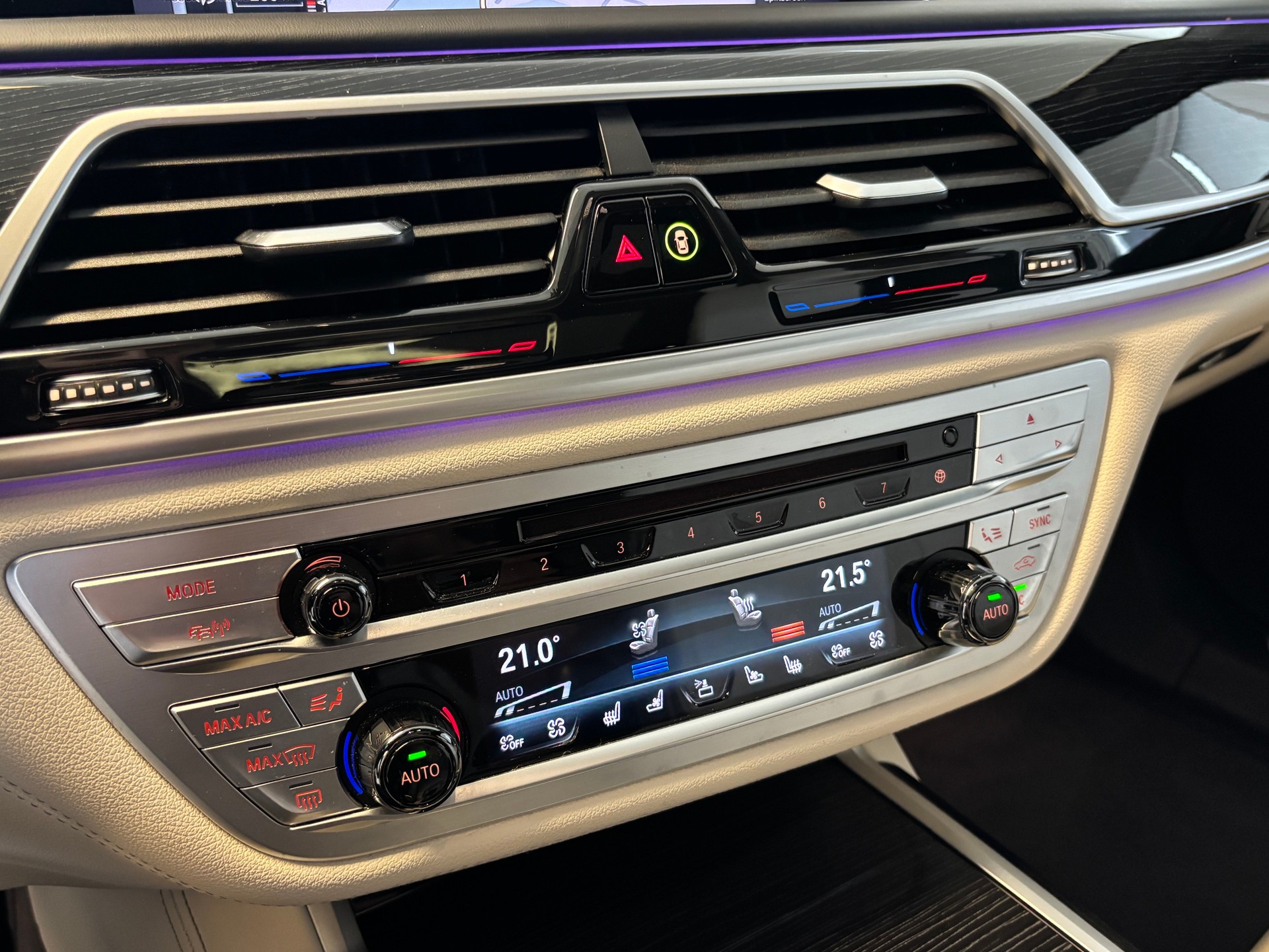 BMW 730Ld xDrive 48V M Sport Steptronic-image-18