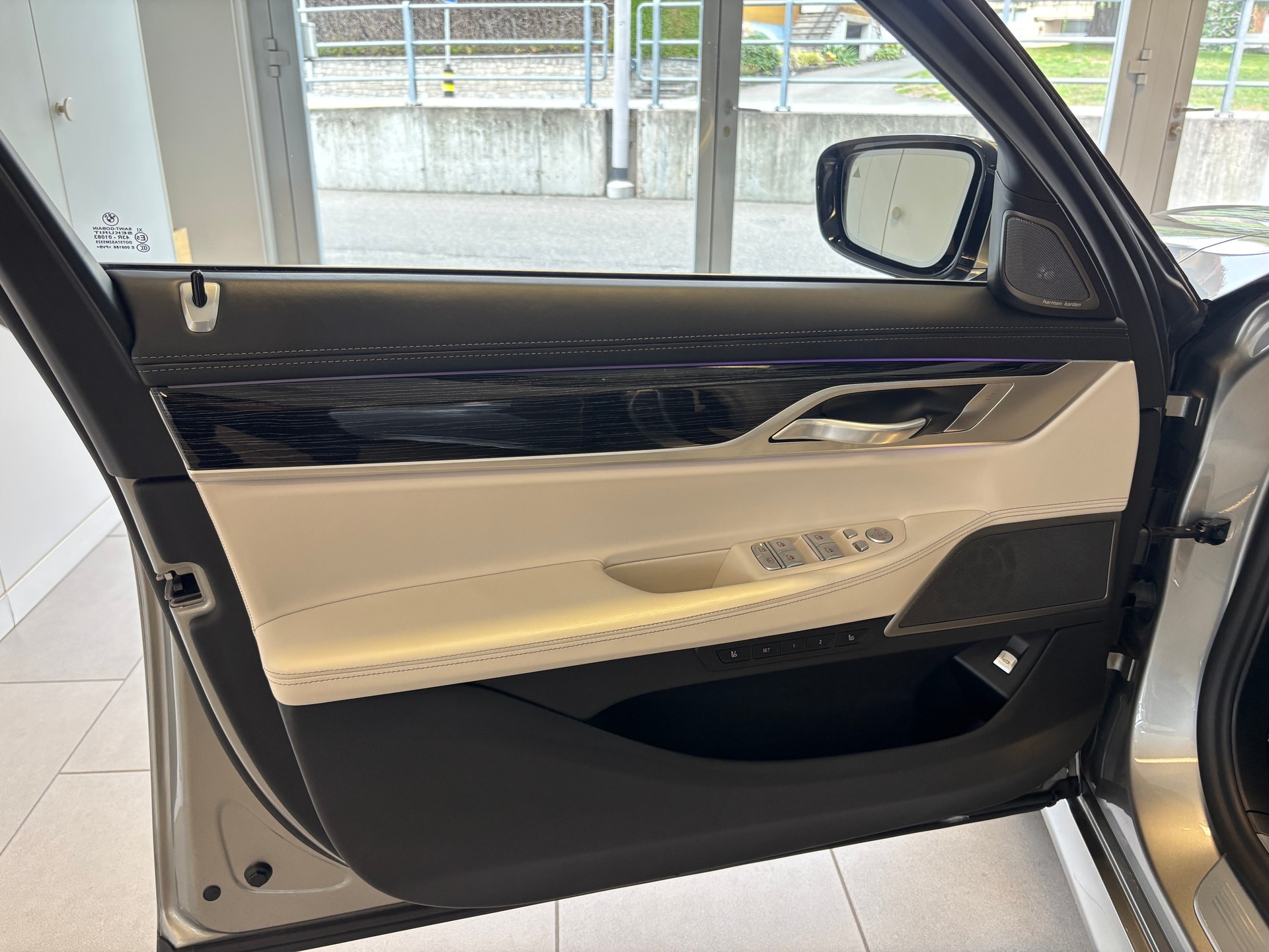 BMW 730Ld xDrive 48V M Sport Steptronic-image-20