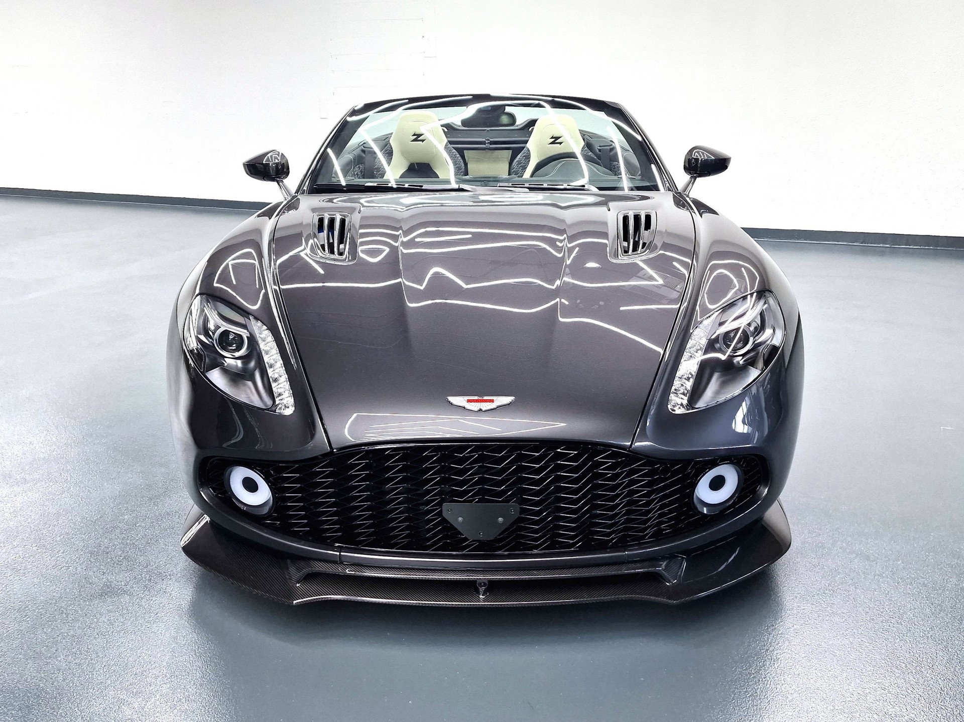 ASTON MARTIN Vanquish S Volante 6.0 V12 ZAGATO-showroom-element-3