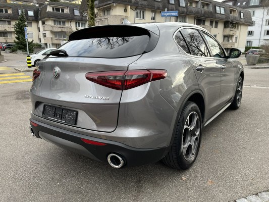ALFA ROMEO Stelvio 2.2JTDM Execu. Q4-showroom-element-2