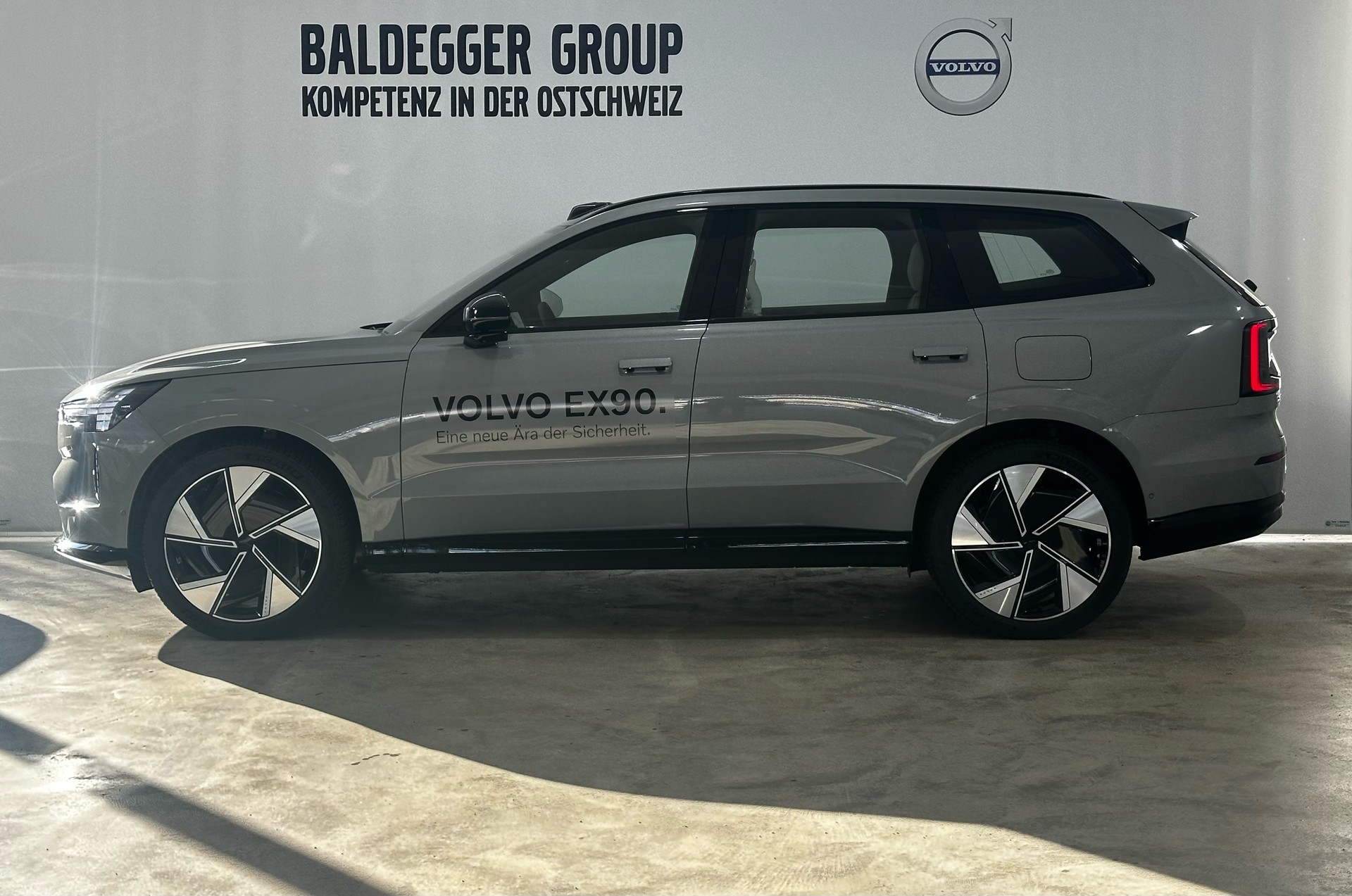 VOLVO EX 90 Twin Performance Ultra AWD-showroom-element-1