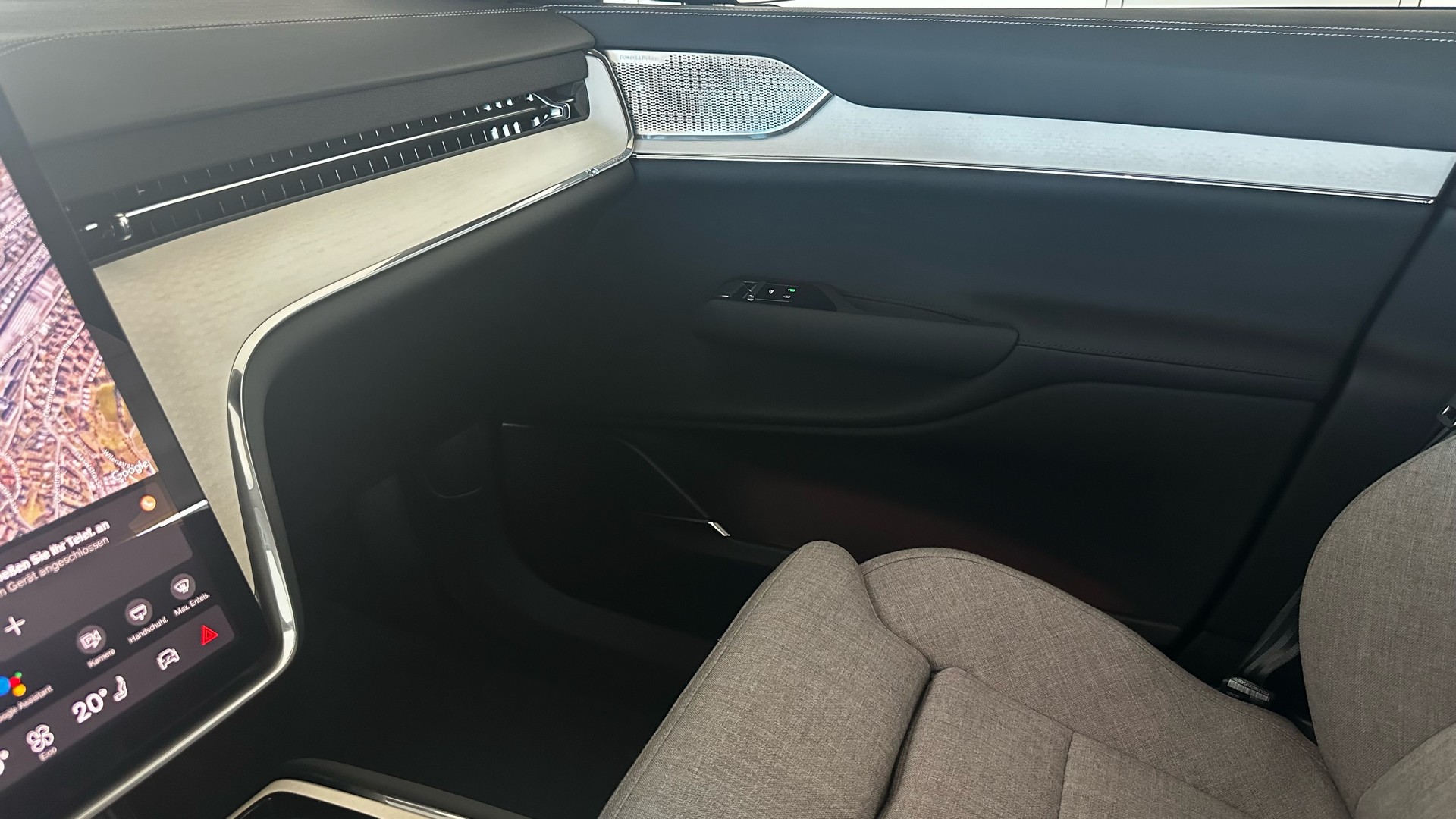VOLVO EX 90 Twin Performance Ultra AWD-image-10
