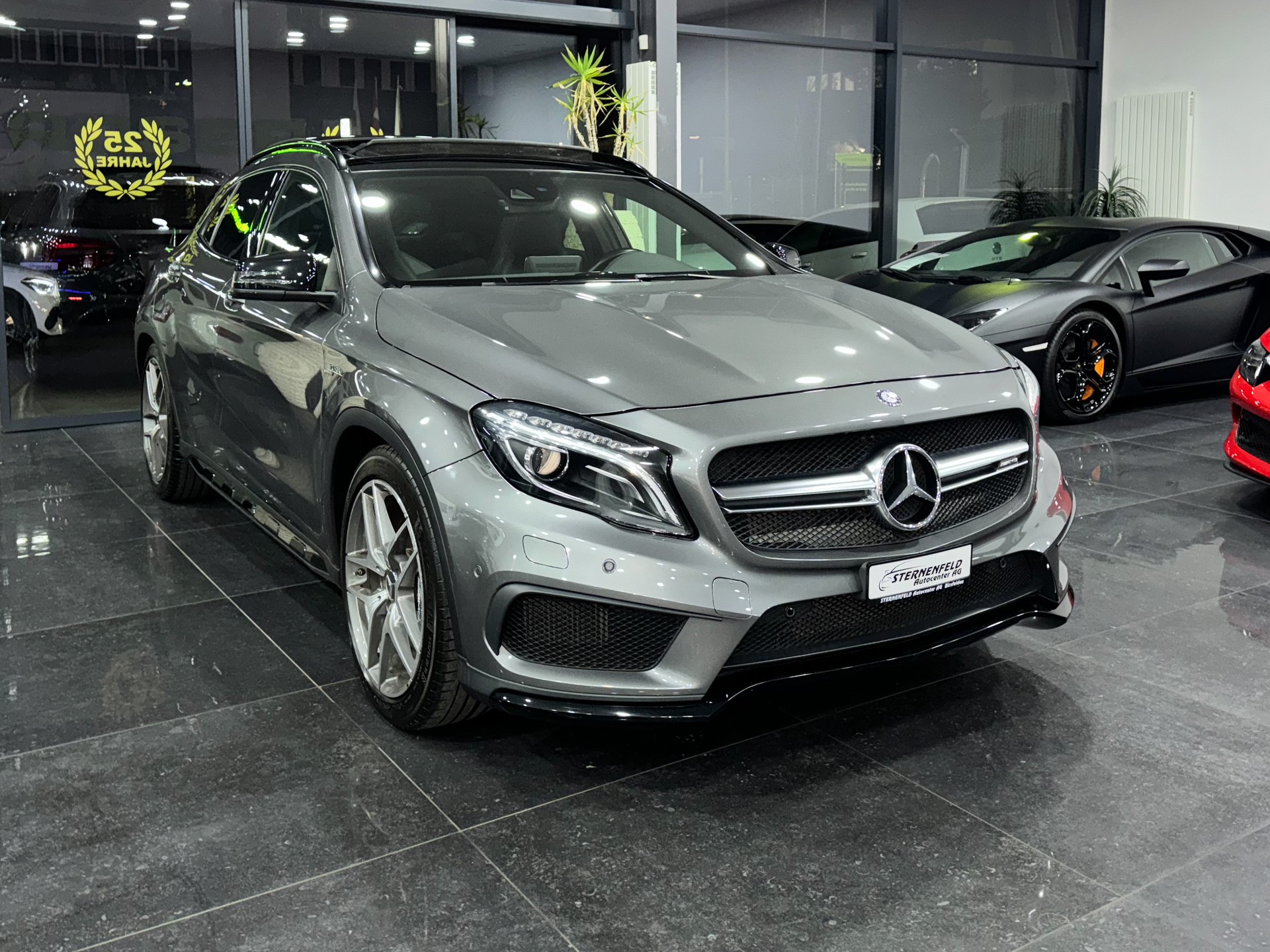 MERCEDES-BENZ GLA 45 AMG 4Matic 7G-DCT-image-2
