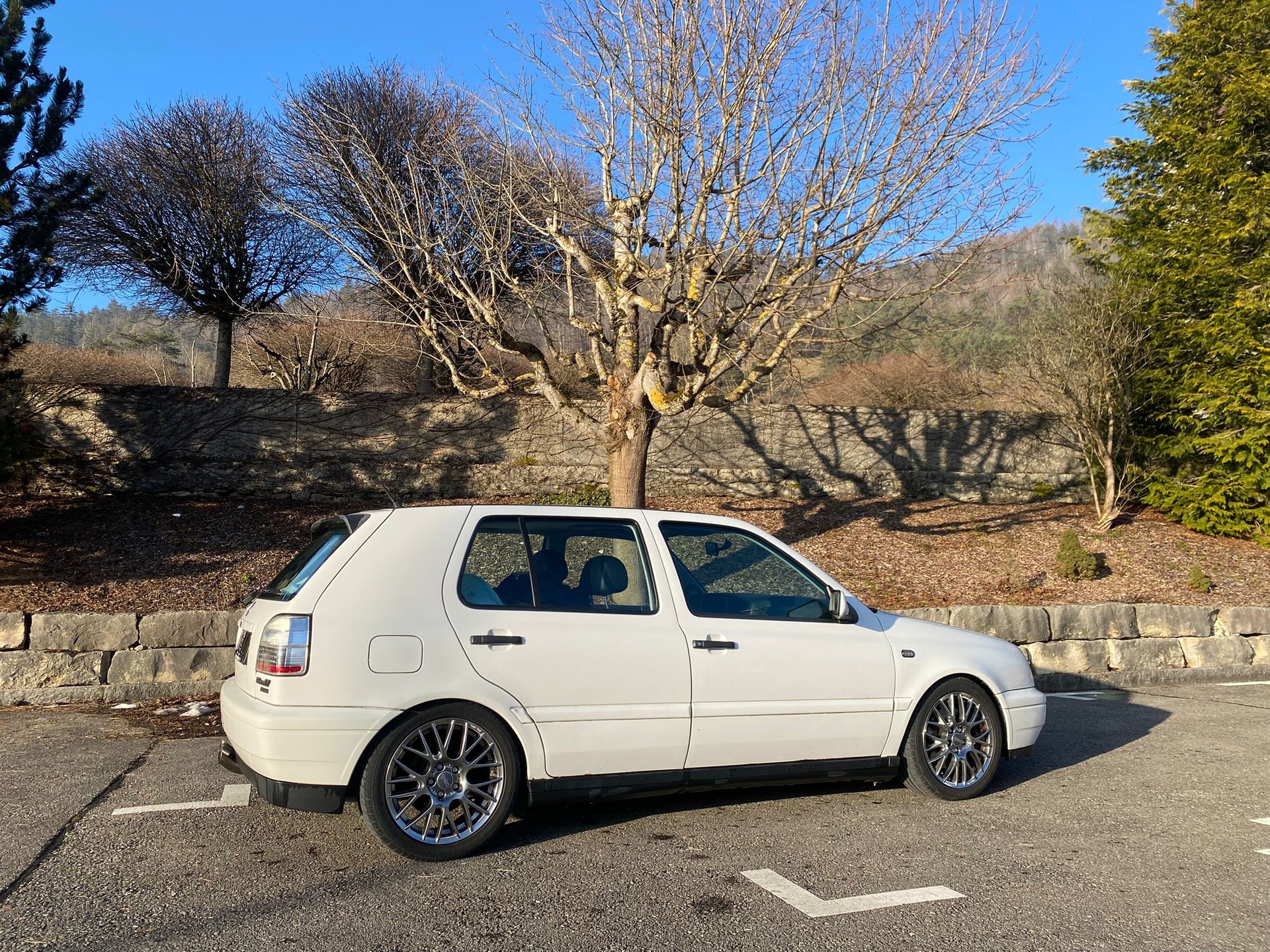 VW Golf 2800 VR6 Edition-image-6