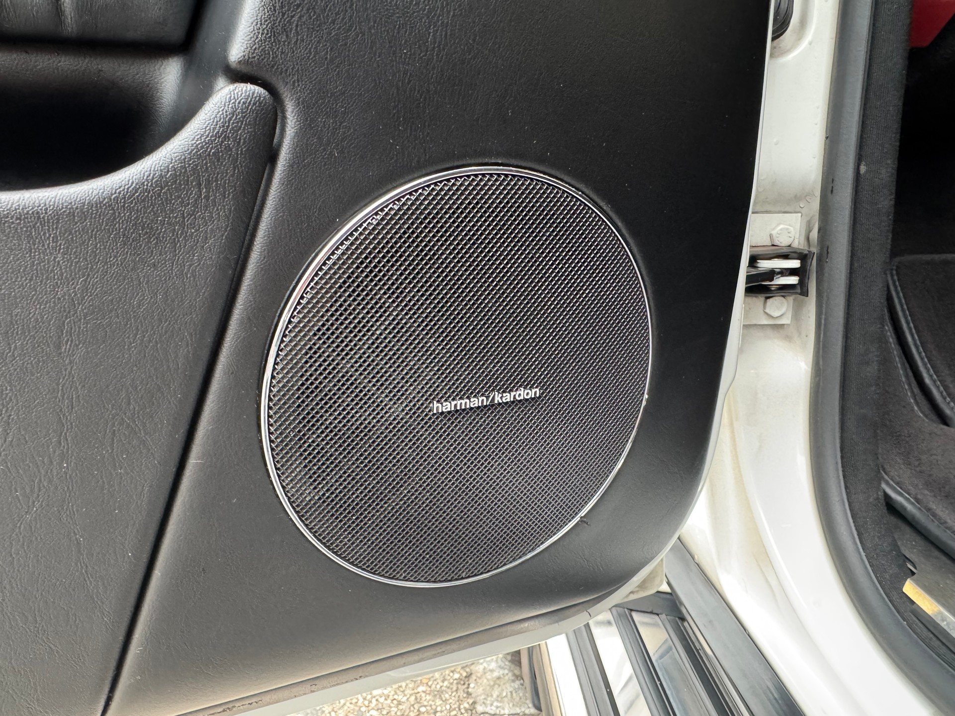 MERCEDES-BENZ G 63 AMG Automatic-image-14