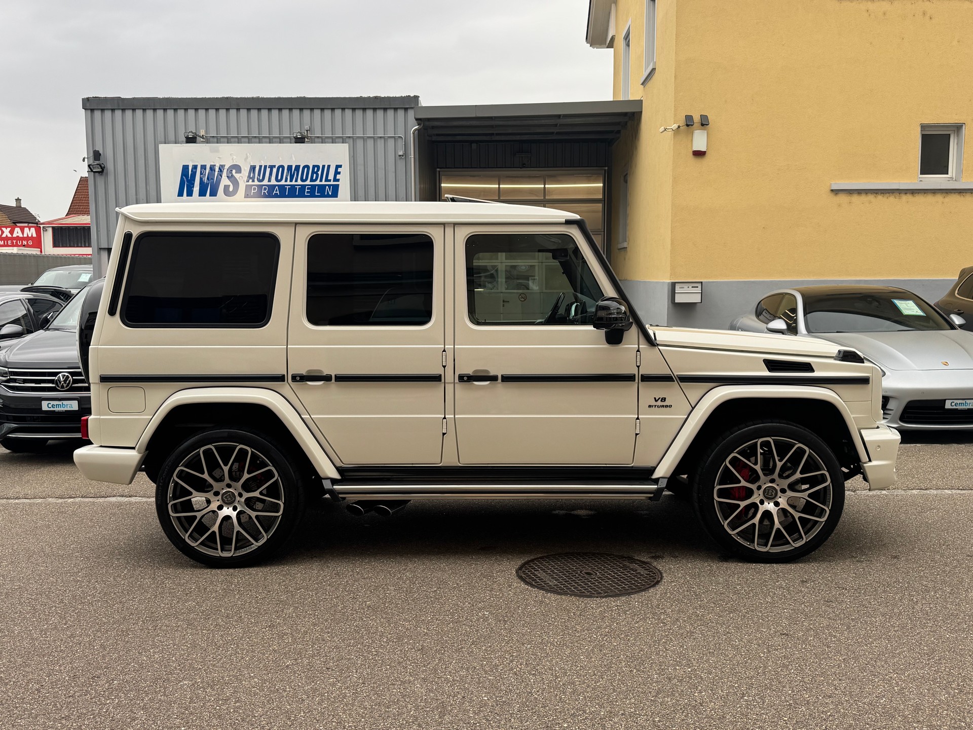 MERCEDES-BENZ G 63 AMG Automatic-showroom-element-2