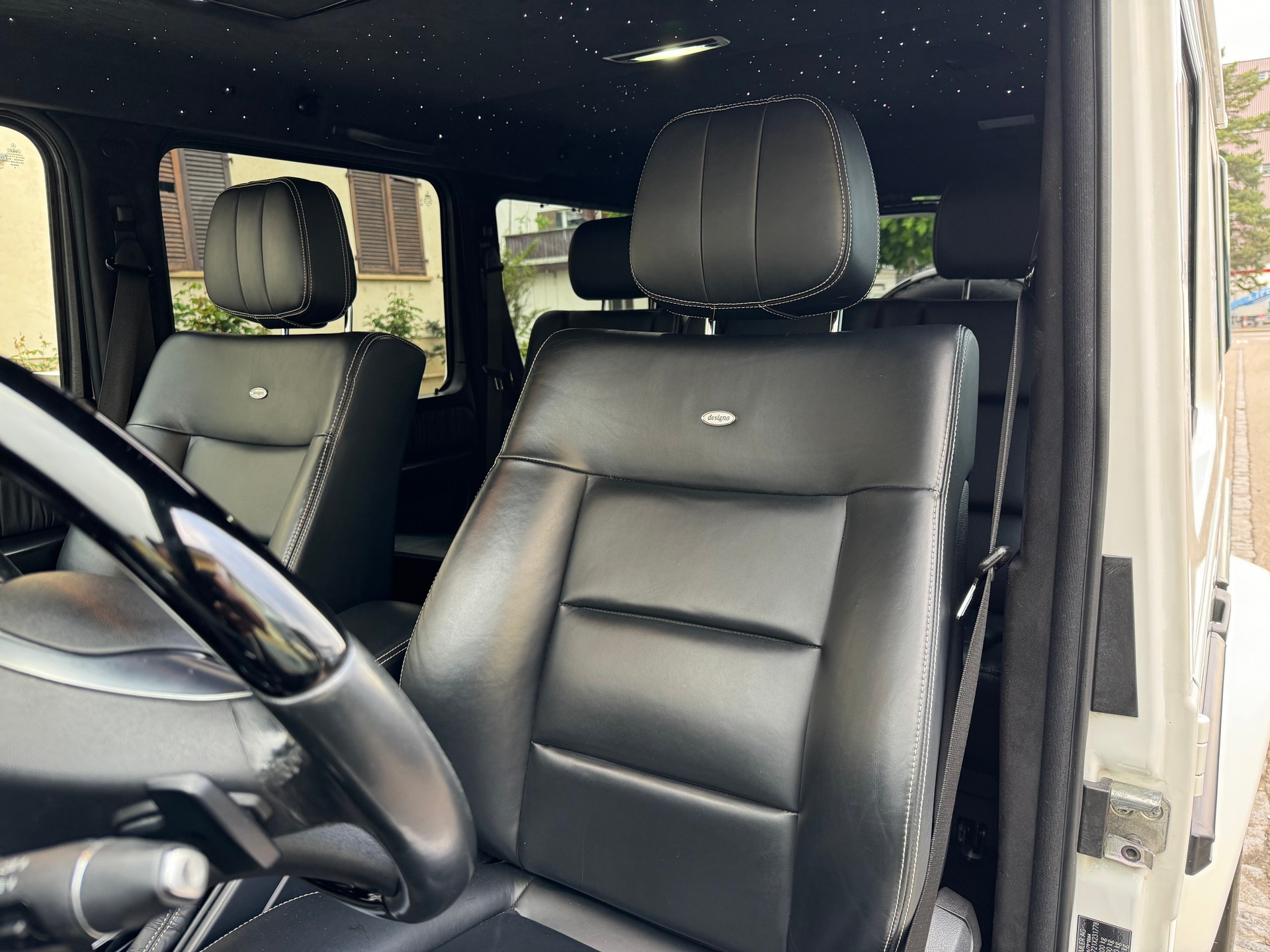 MERCEDES-BENZ G 63 AMG Automatic-image-10