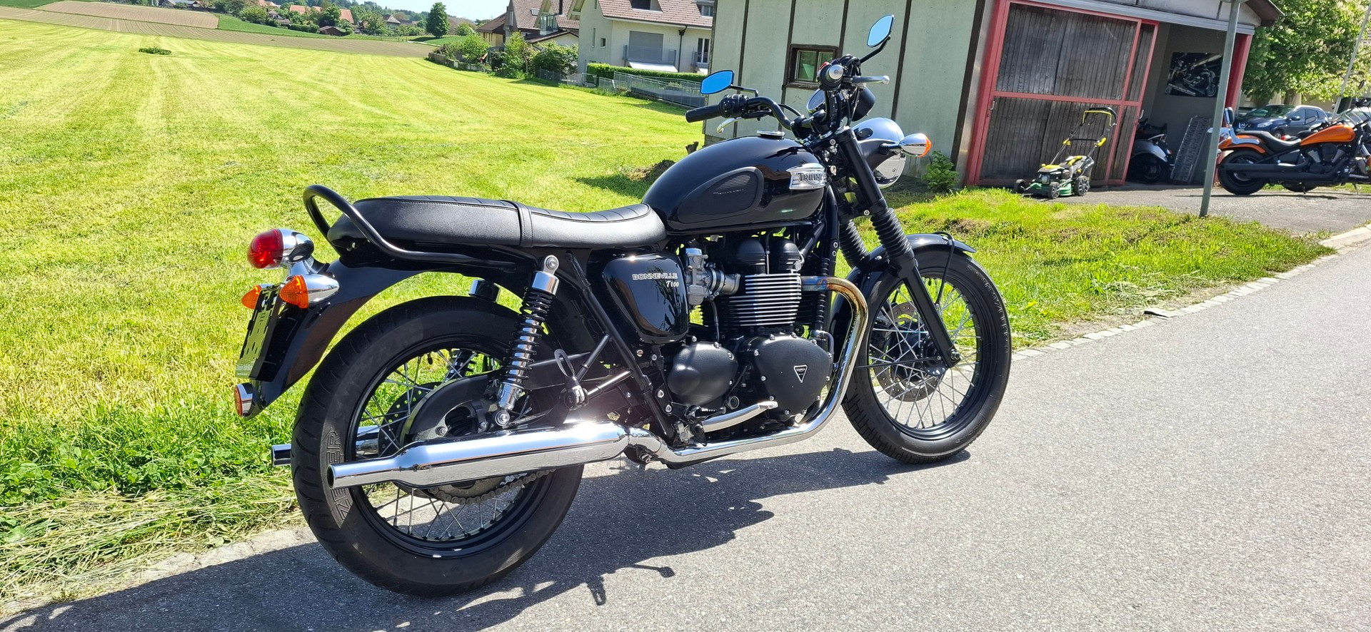 TRIUMPH Bonneville 900 i T 100-image-6