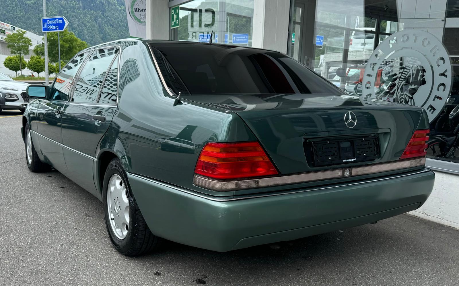 MERCEDES-BENZ 300 SEL Automatic-showroom-element-3