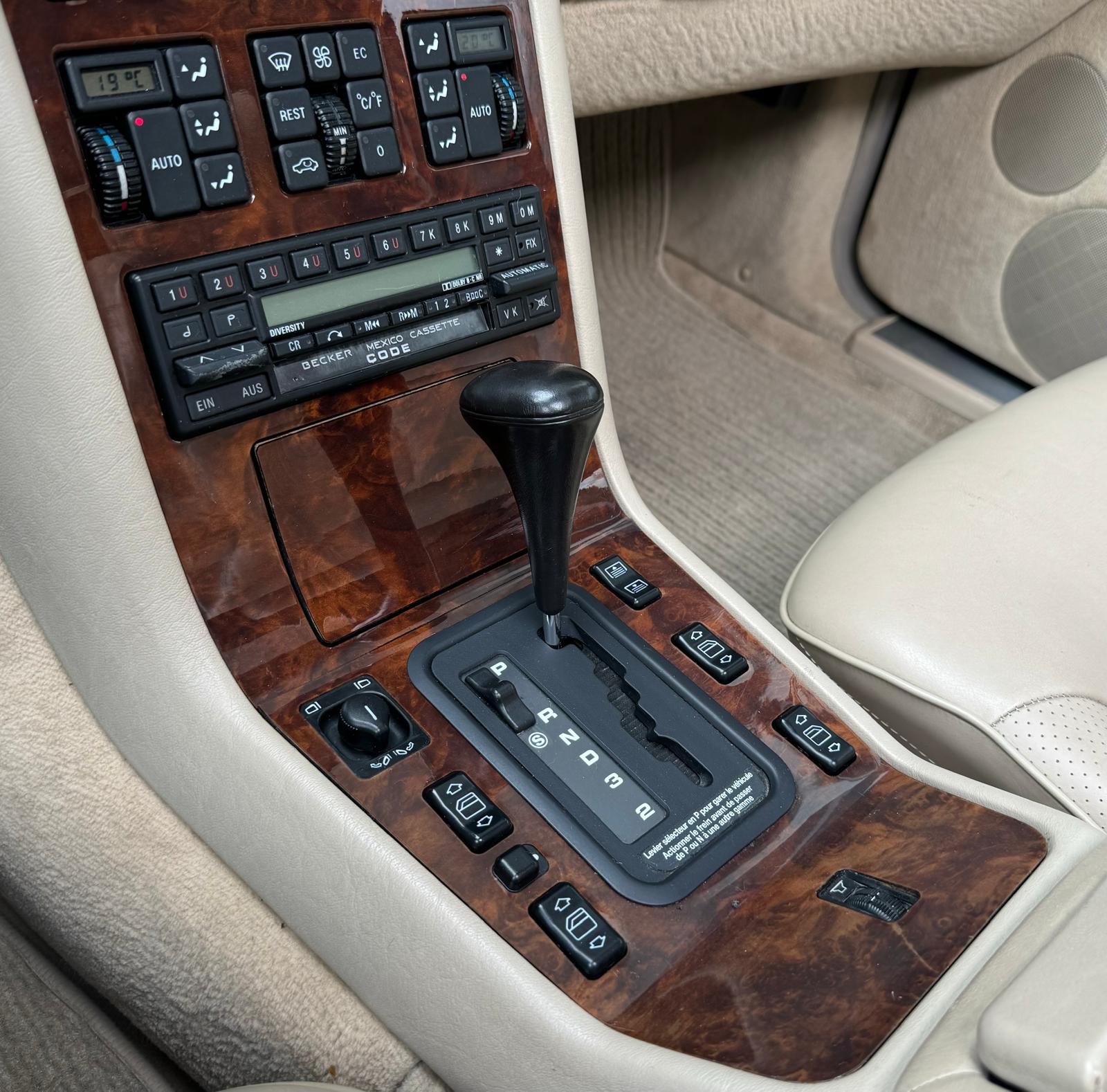 MERCEDES-BENZ 300 SEL Automatic-image-14