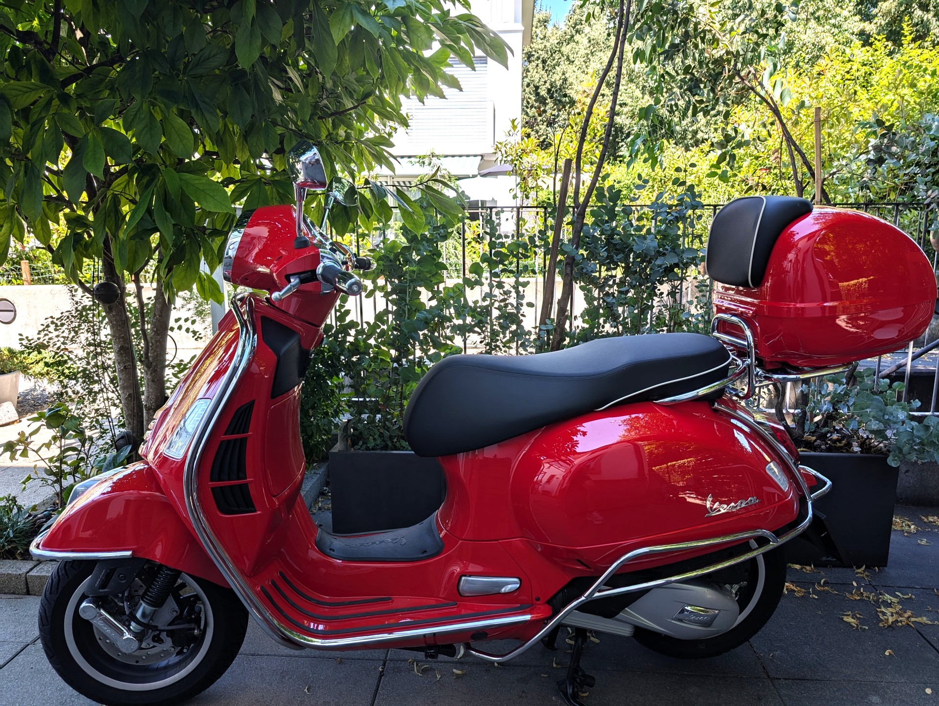 PIAGGIO Vespa GTS 125 Super ABS-image-4