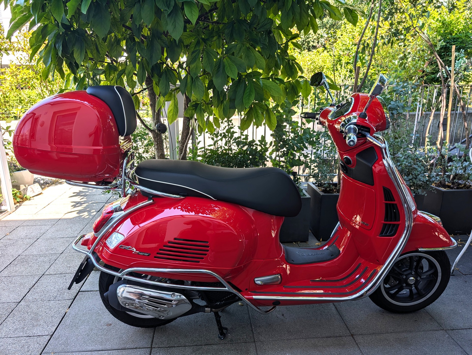 PIAGGIO Vespa GTS 125 Super ABS-image-3