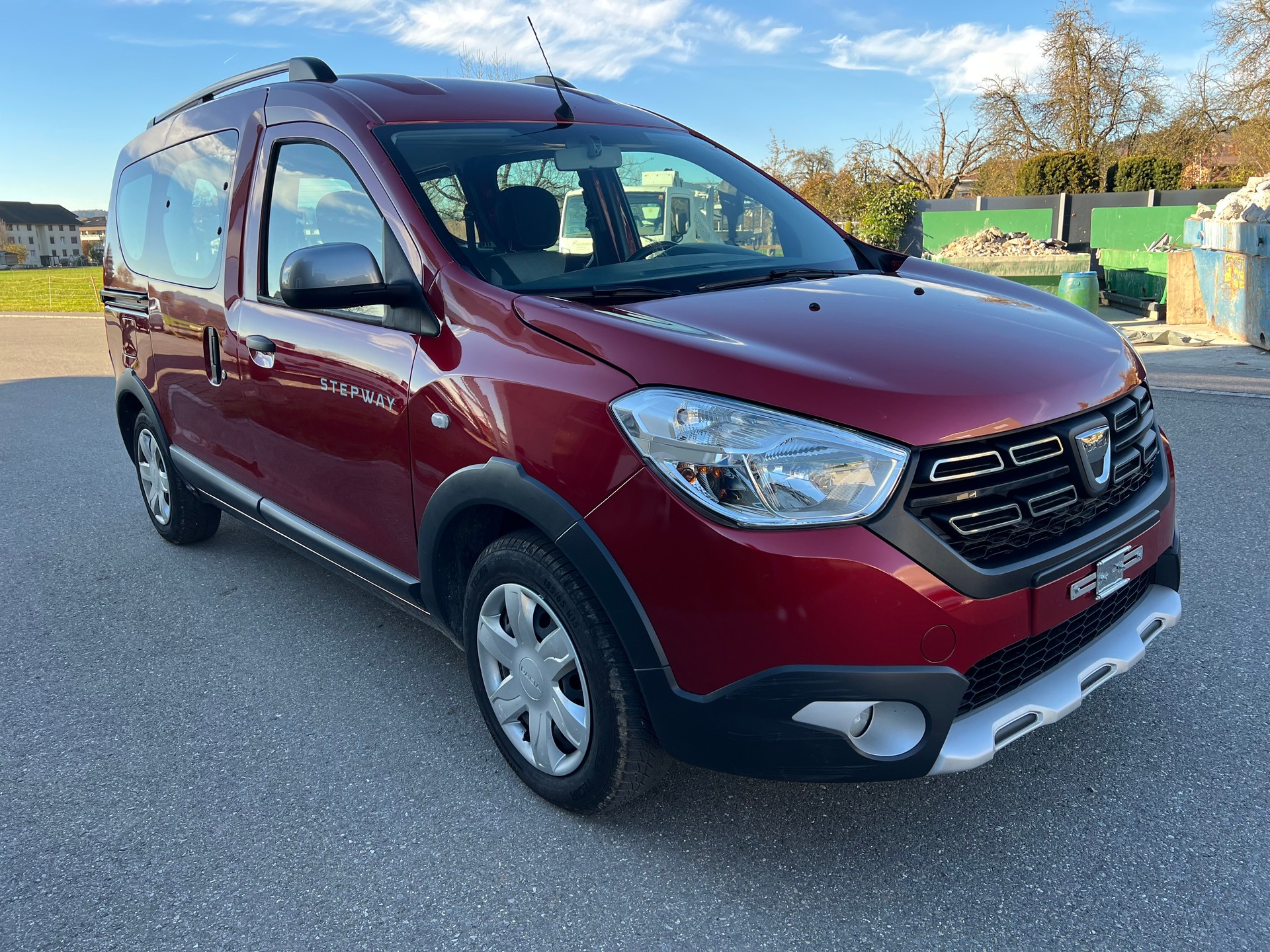 DACIA Dokker 1.5 dCi Stepway-showroom-element-1