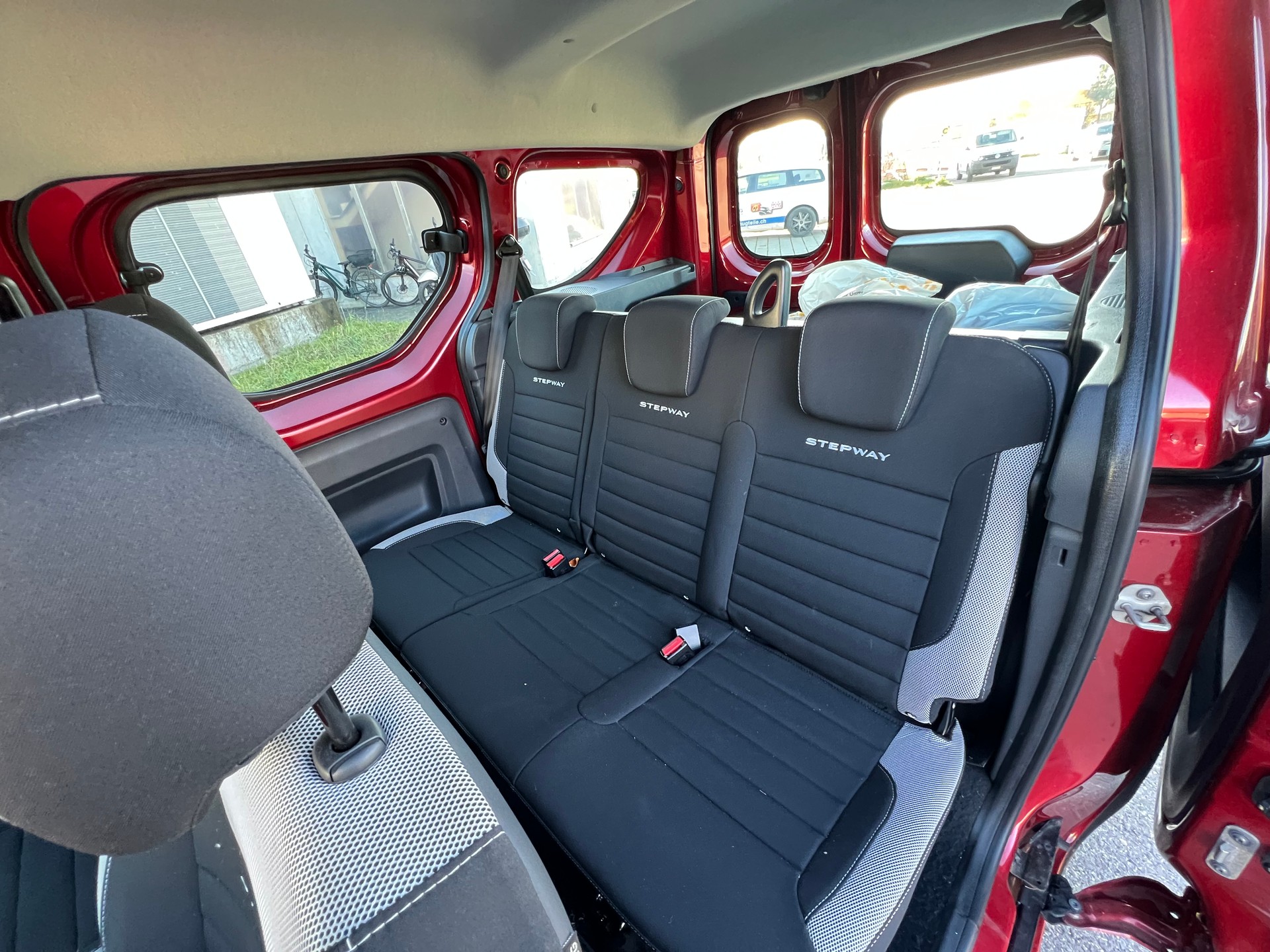 DACIA Dokker 1.5 dCi Stepway-image-13