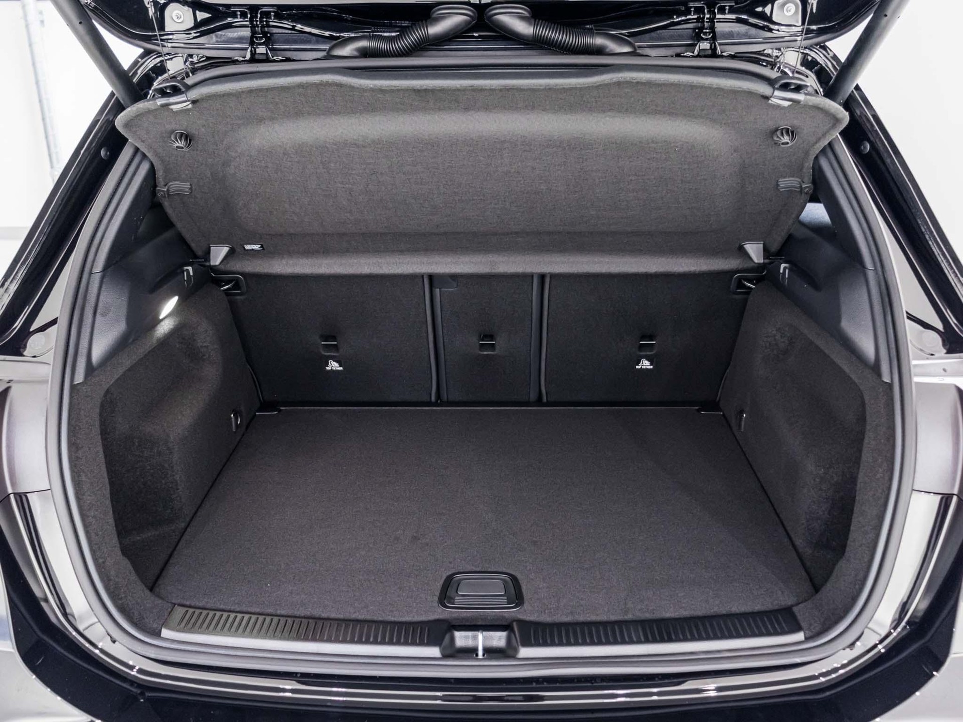 MERCEDES-BENZ B 250 4MATIC-image-13