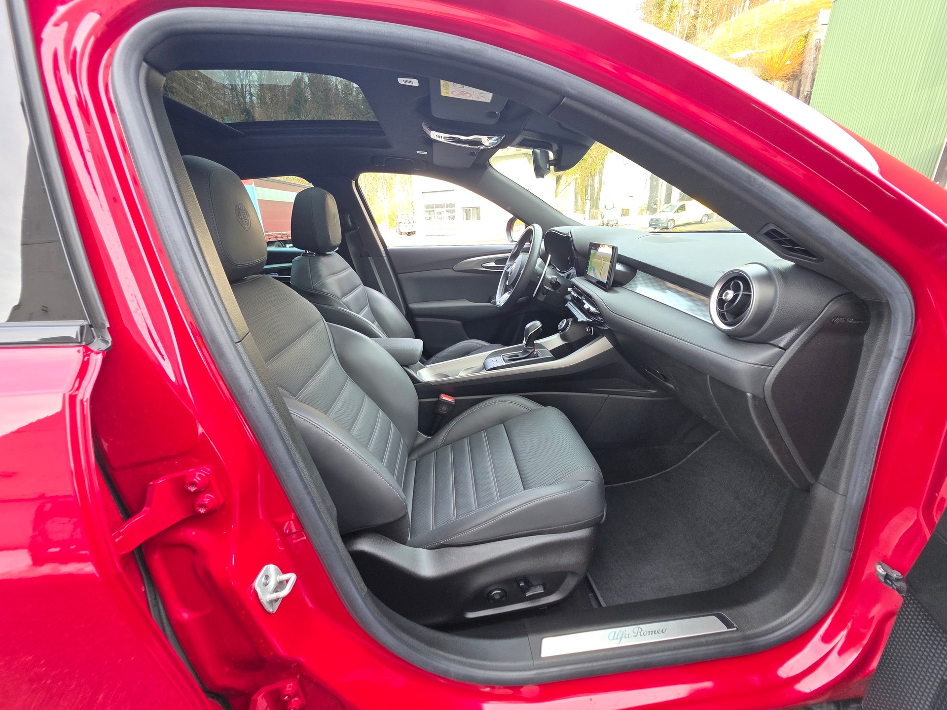 ALFA ROMEO Tonale 1.3 Plug-in-Hybrid Q4 Veloce-image-24