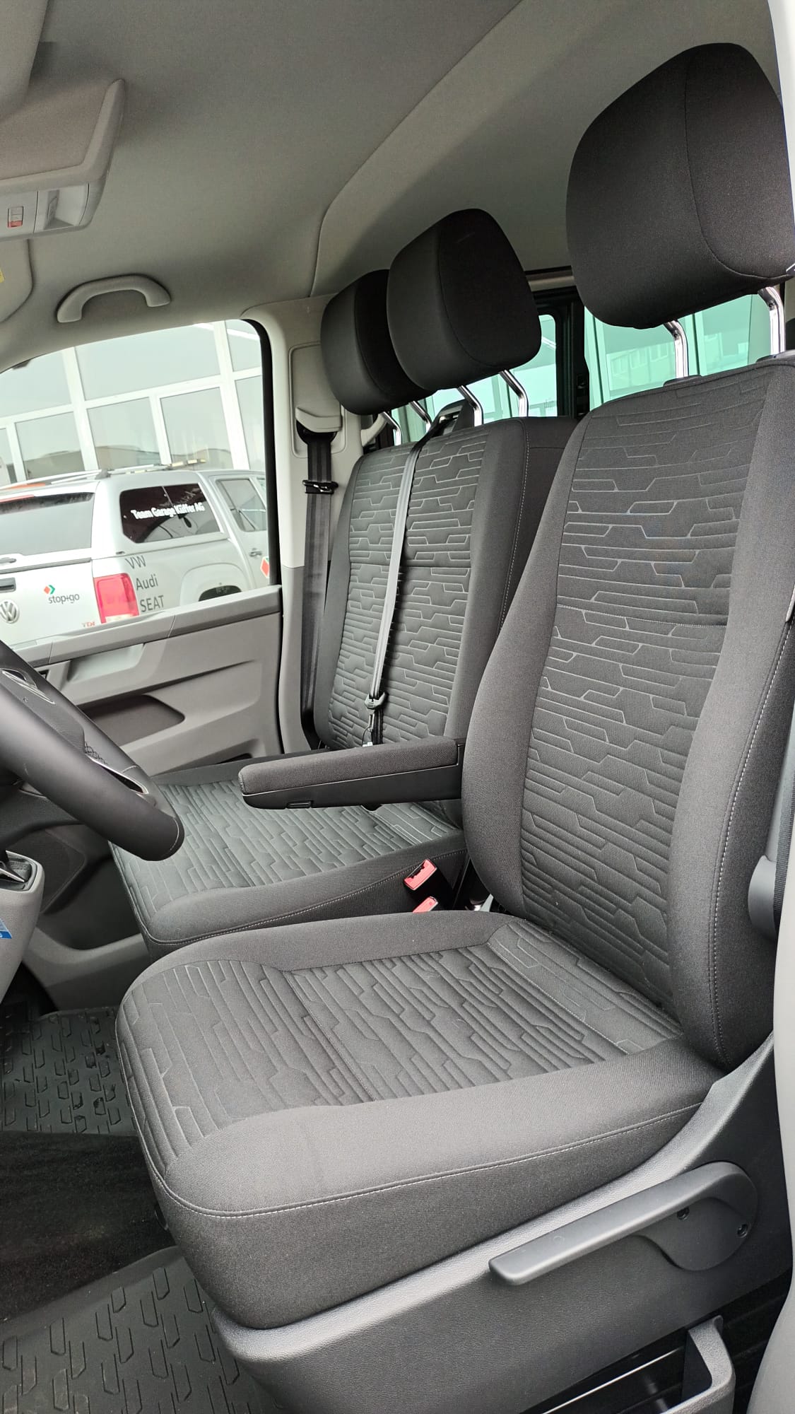 VW T6.1 Caravelle 2.0 TDI Comfortline Liberty DSG-image-13