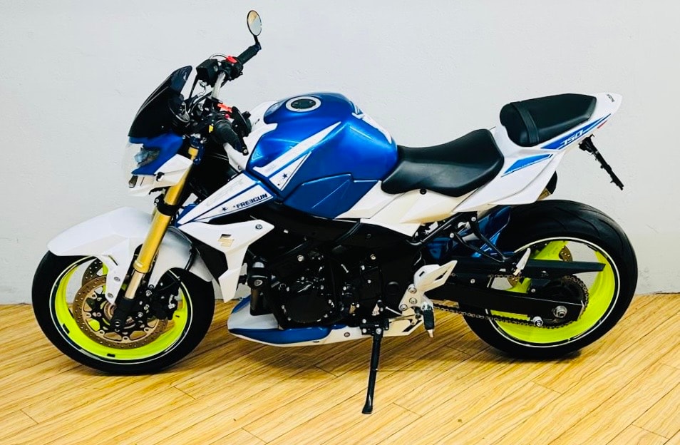 SUZUKI GSR 750 ABS-image-5