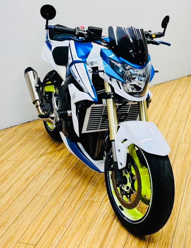 SUZUKI GSR 750 ABS-image-0