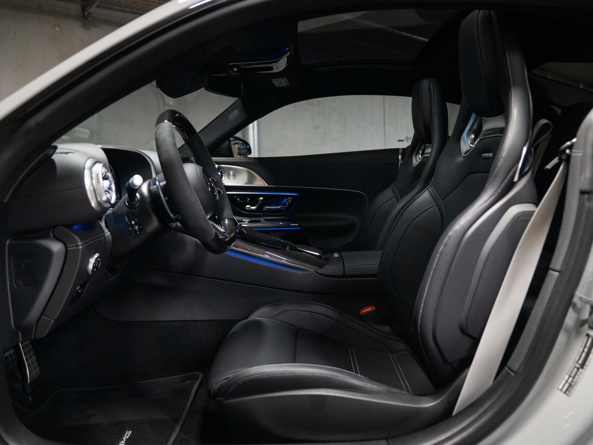 MERCEDES-BENZ AMG GT 63 4Matic+ Executive Edition-image-7