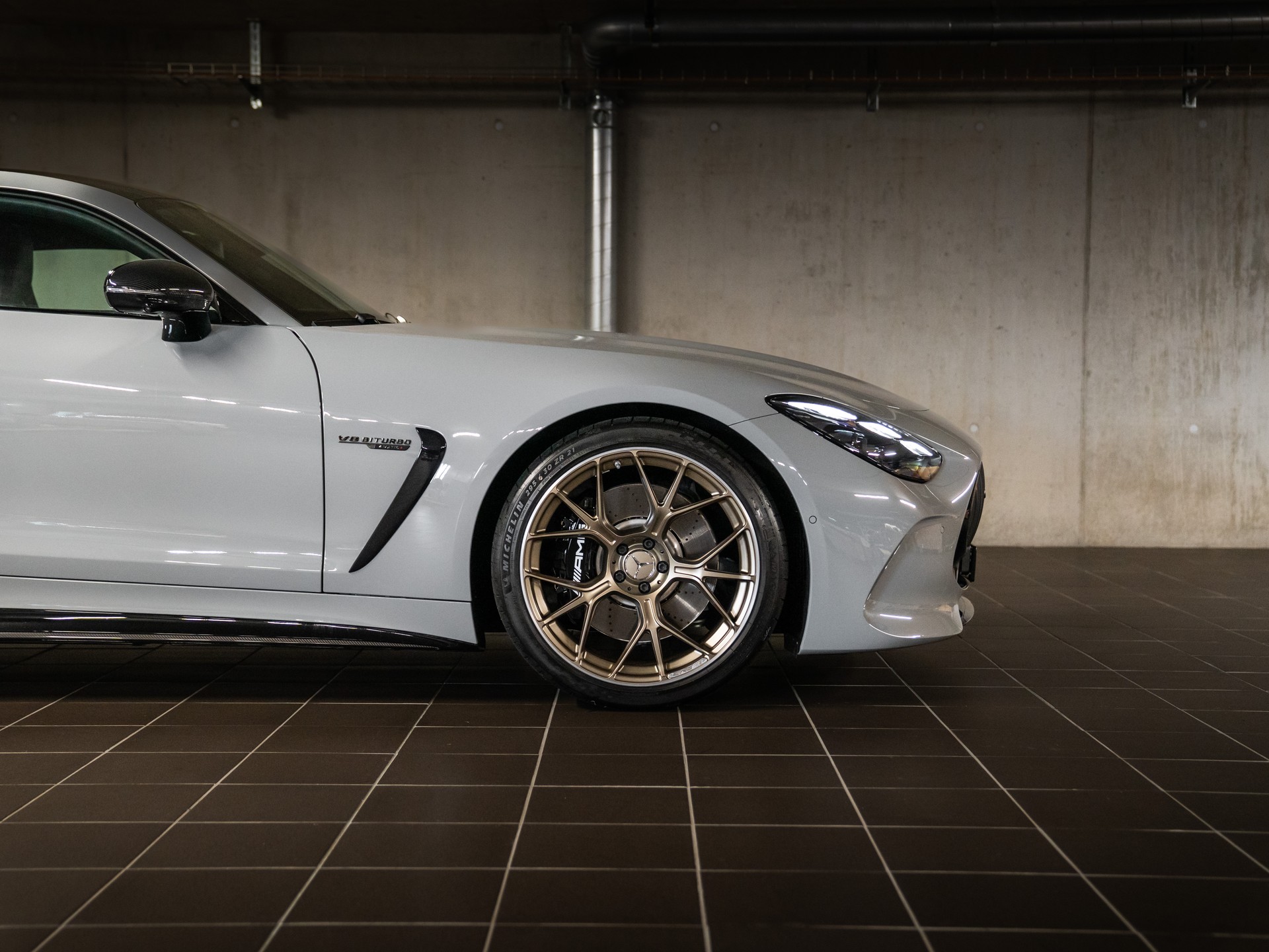MERCEDES-BENZ AMG GT 63 4Matic+ Executive Edition-image-3