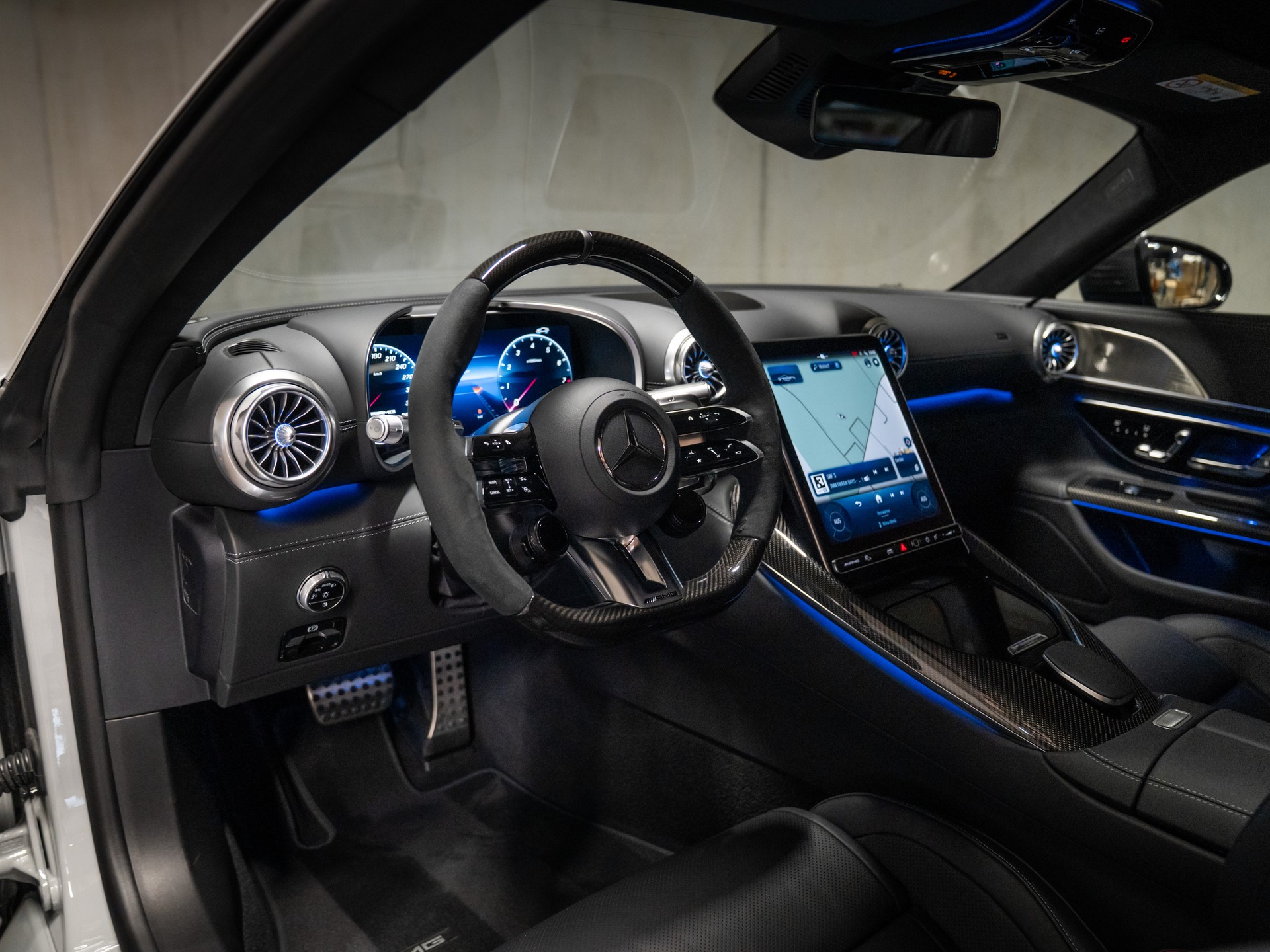MERCEDES-BENZ AMG GT 63 4Matic+ Executive Edition-image-9