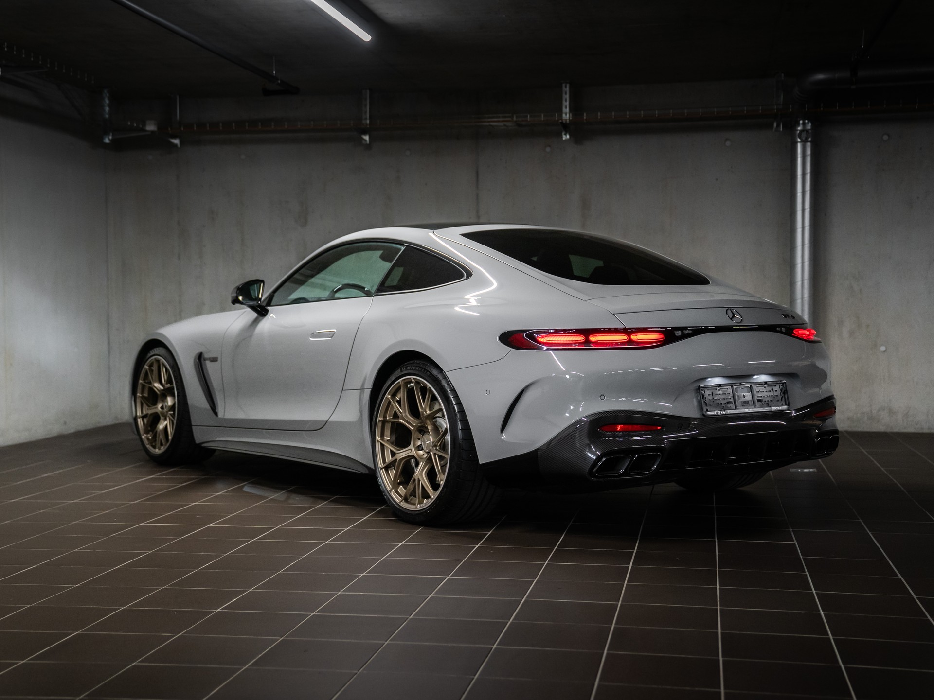 MERCEDES-BENZ AMG GT 63 4Matic+ Executive Edition-image-1
