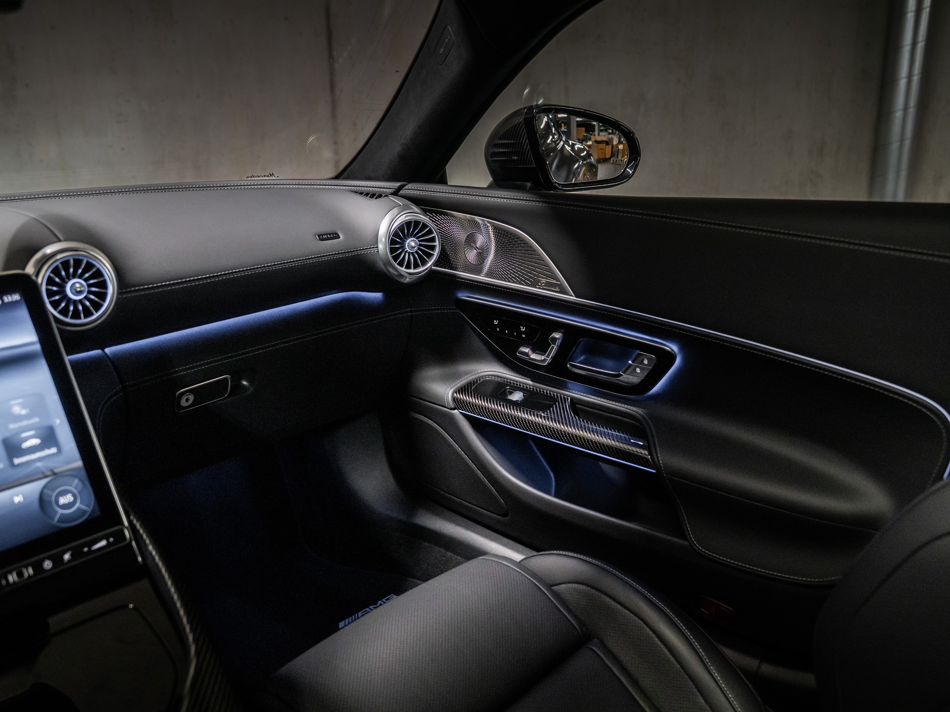 MERCEDES-BENZ AMG GT 63 4Matic+ Executive Edition-image-11
