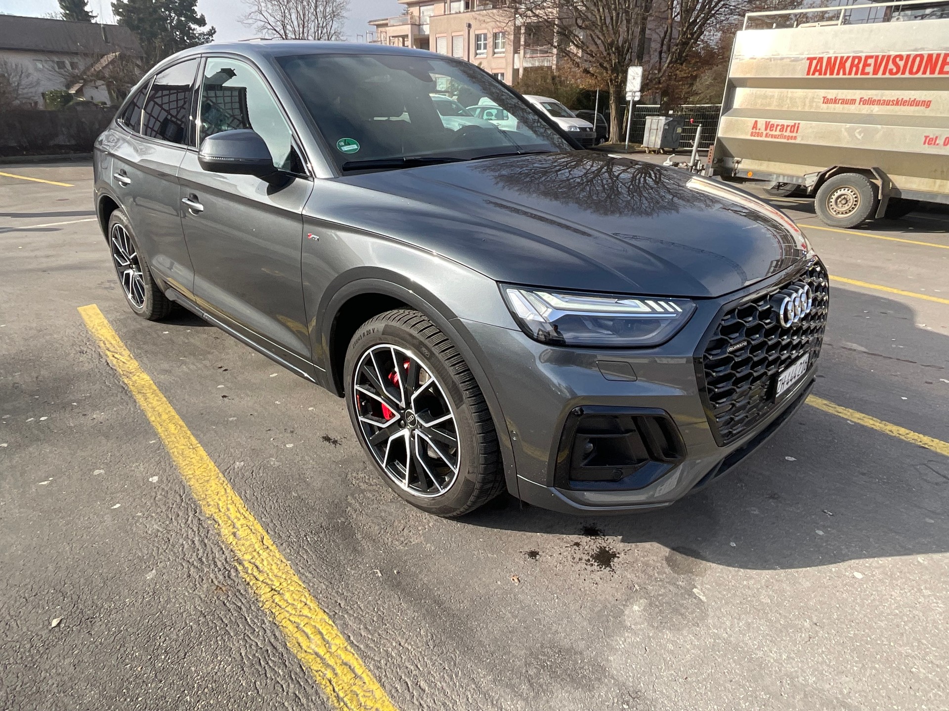 AUDI Q5 Sportback 55 TFSI e PHEV S line quattro S-tronic-image-1
