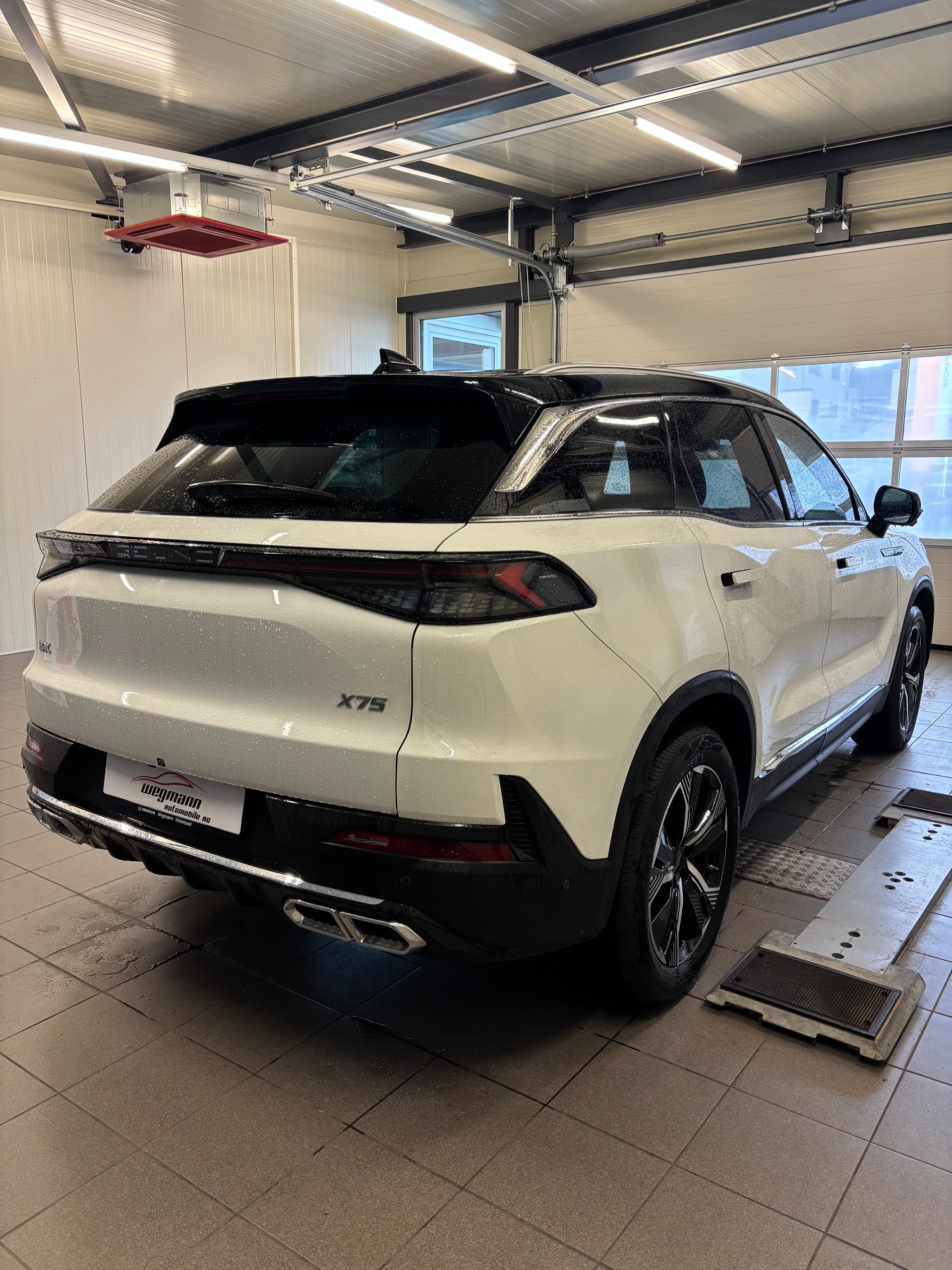 BAIC X7 1.5 Luxury-showroom-element-3