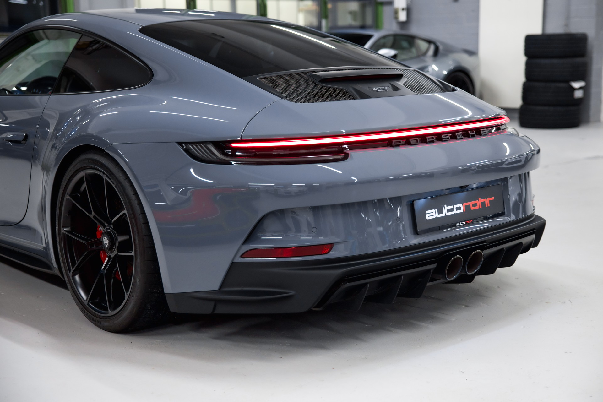 PORSCHE 911 GT3 Touring PDK 2+2 Jahre Garantie-image-13