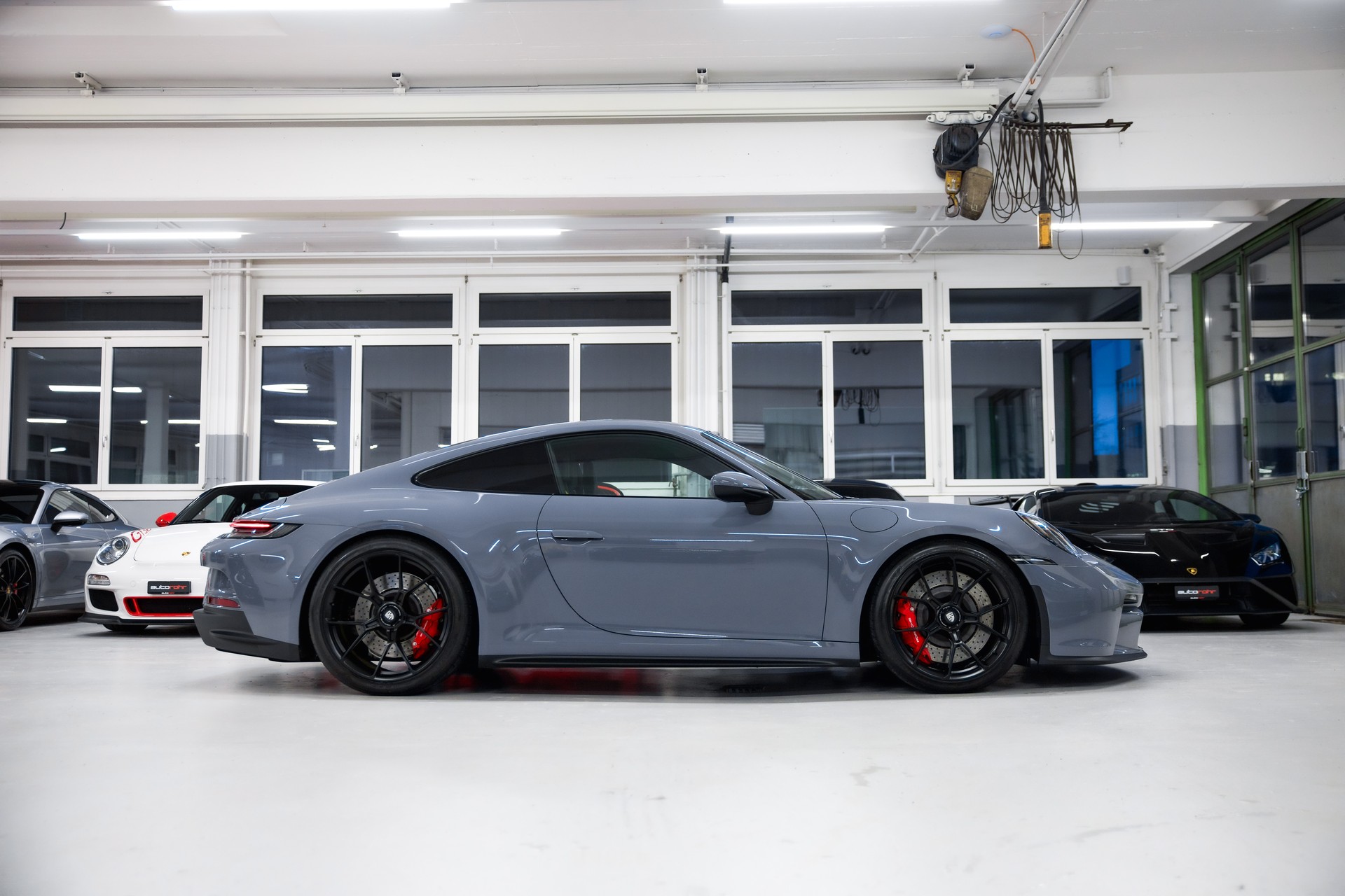 PORSCHE 911 GT3 Touring PDK 2+2 Jahre Garantie-showroom-element-3