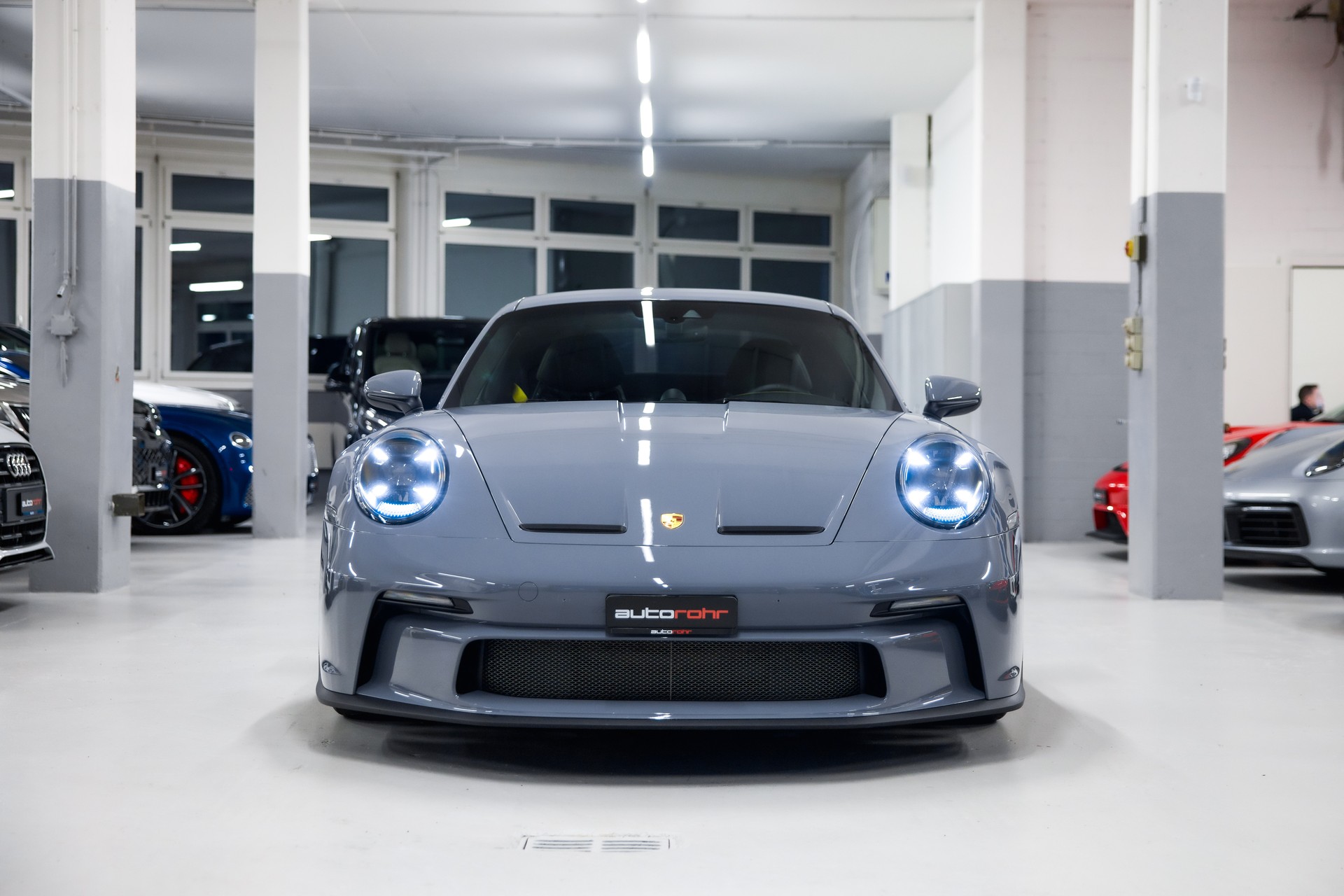 PORSCHE 911 GT3 Touring PDK 2+2 Jahre Garantie-showroom-element-1