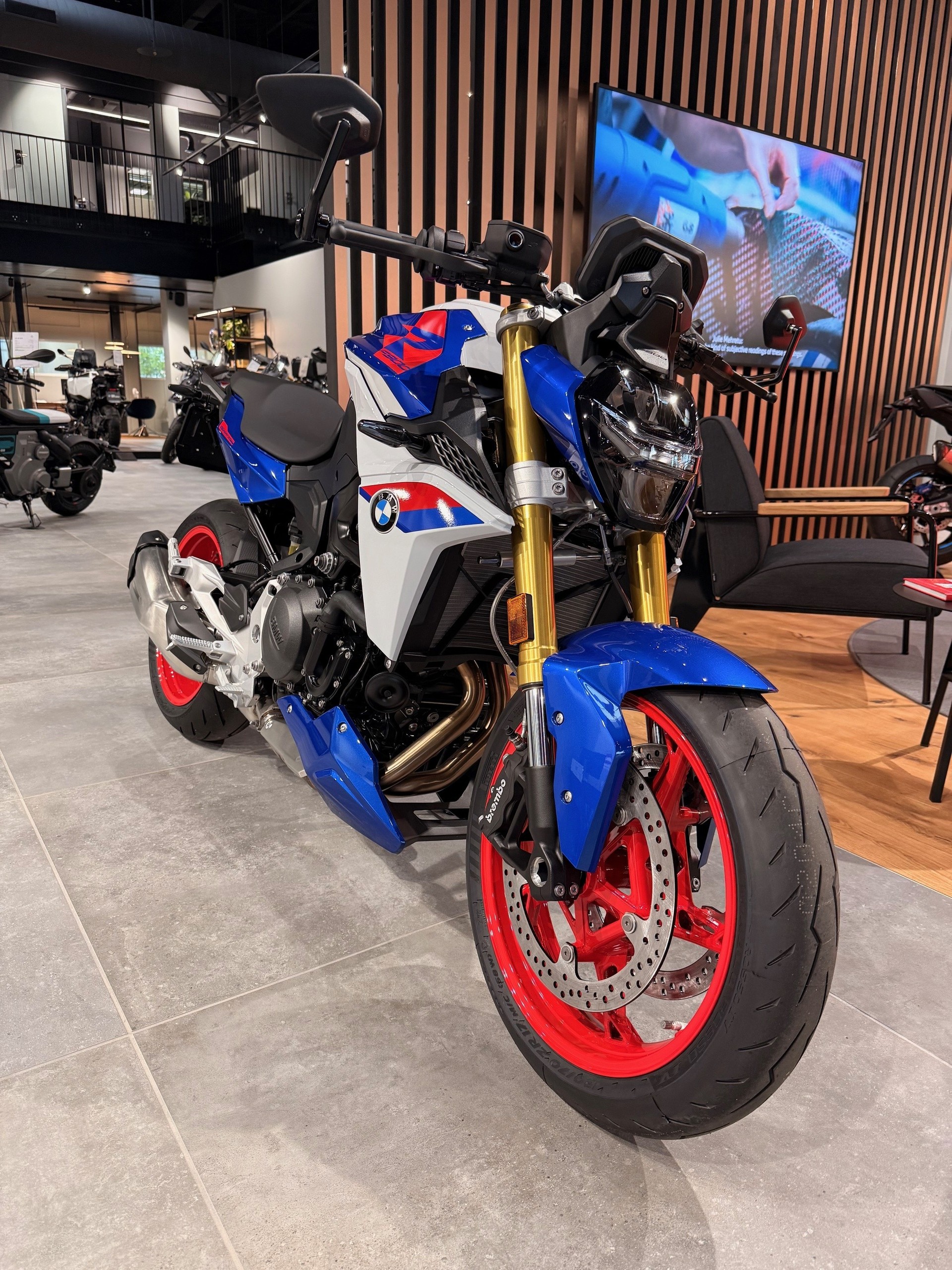 BMW F 900 R Sport-image-3