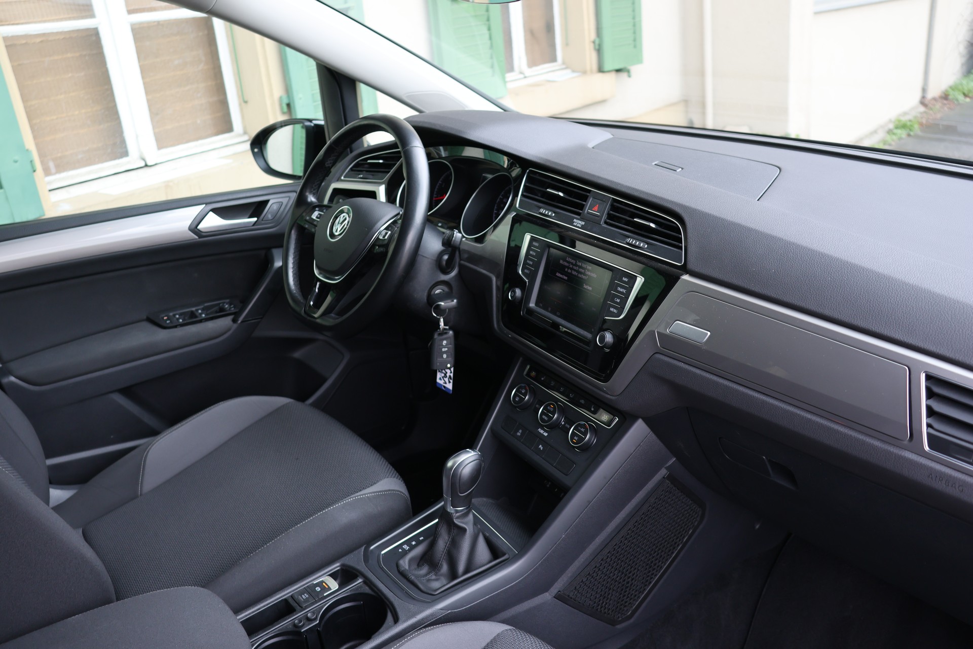 VW Touran 1.4 TSI BlueMotion Technology Trendline DSG-image-8