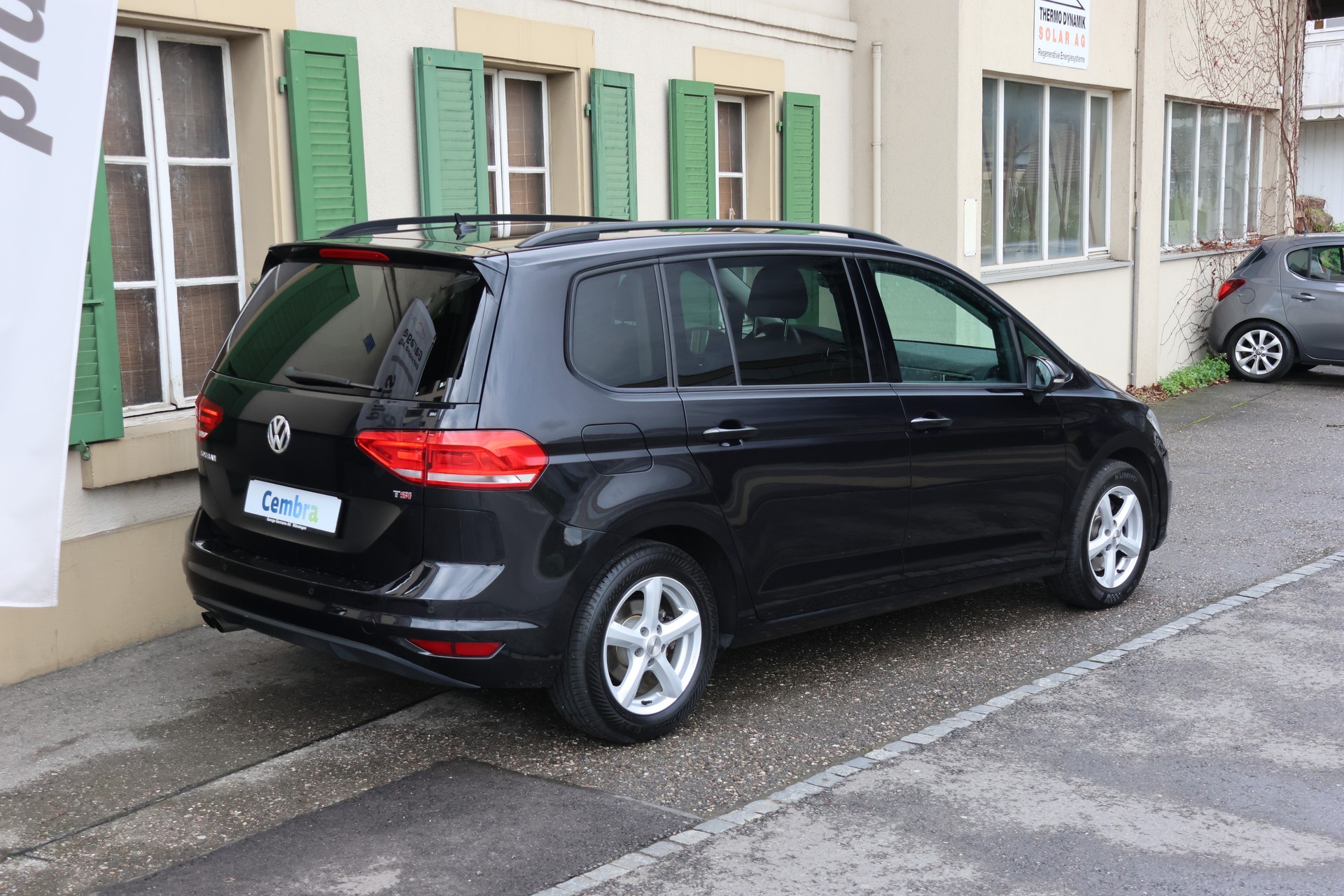 VW Touran 1.4 TSI BlueMotion Technology Trendline DSG-image-5